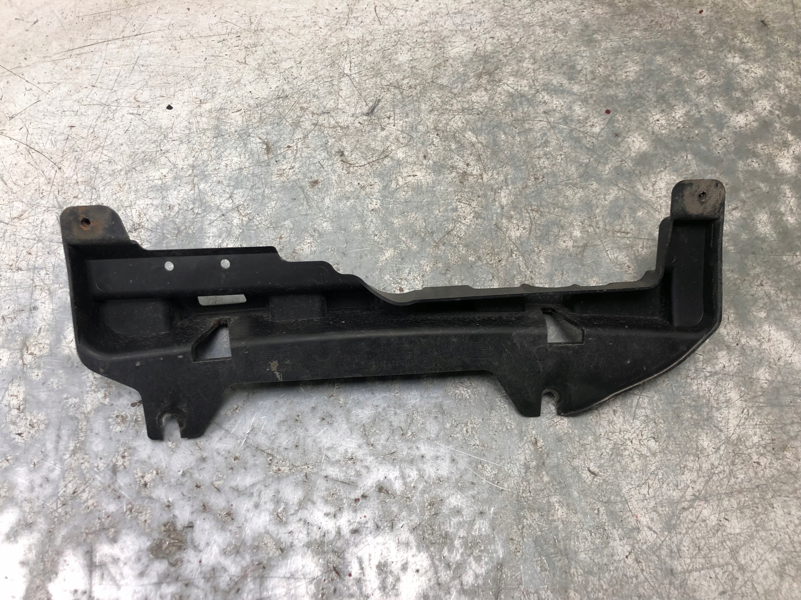 PROWADNICA central MINI R55 7250966