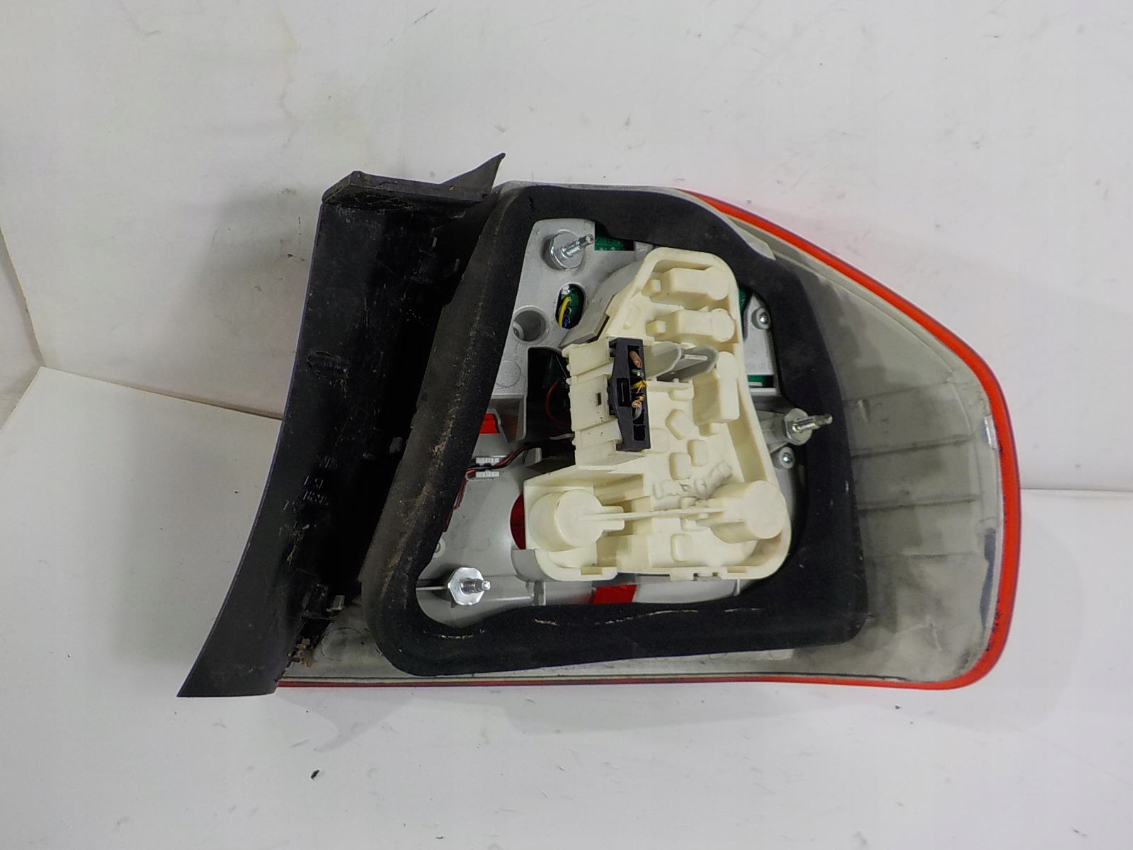 BMW 3 E90 LIFT light left rear left rear part