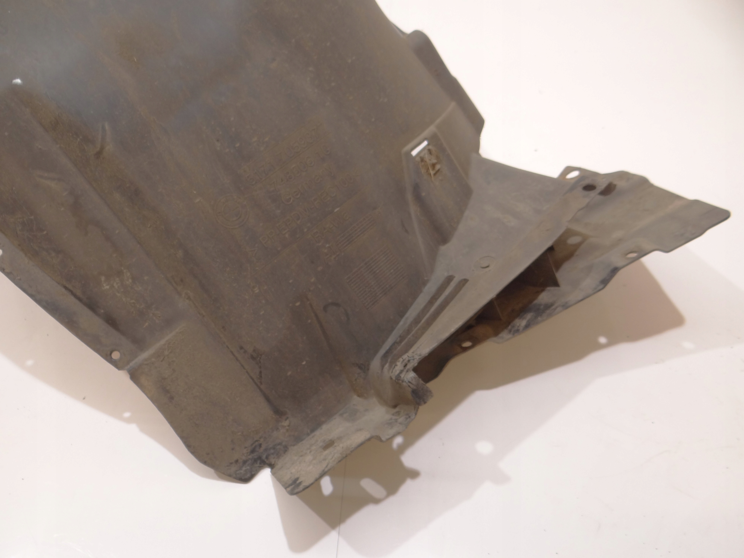 mudguard left front BMW E90 LCI M PAKIET 7059377