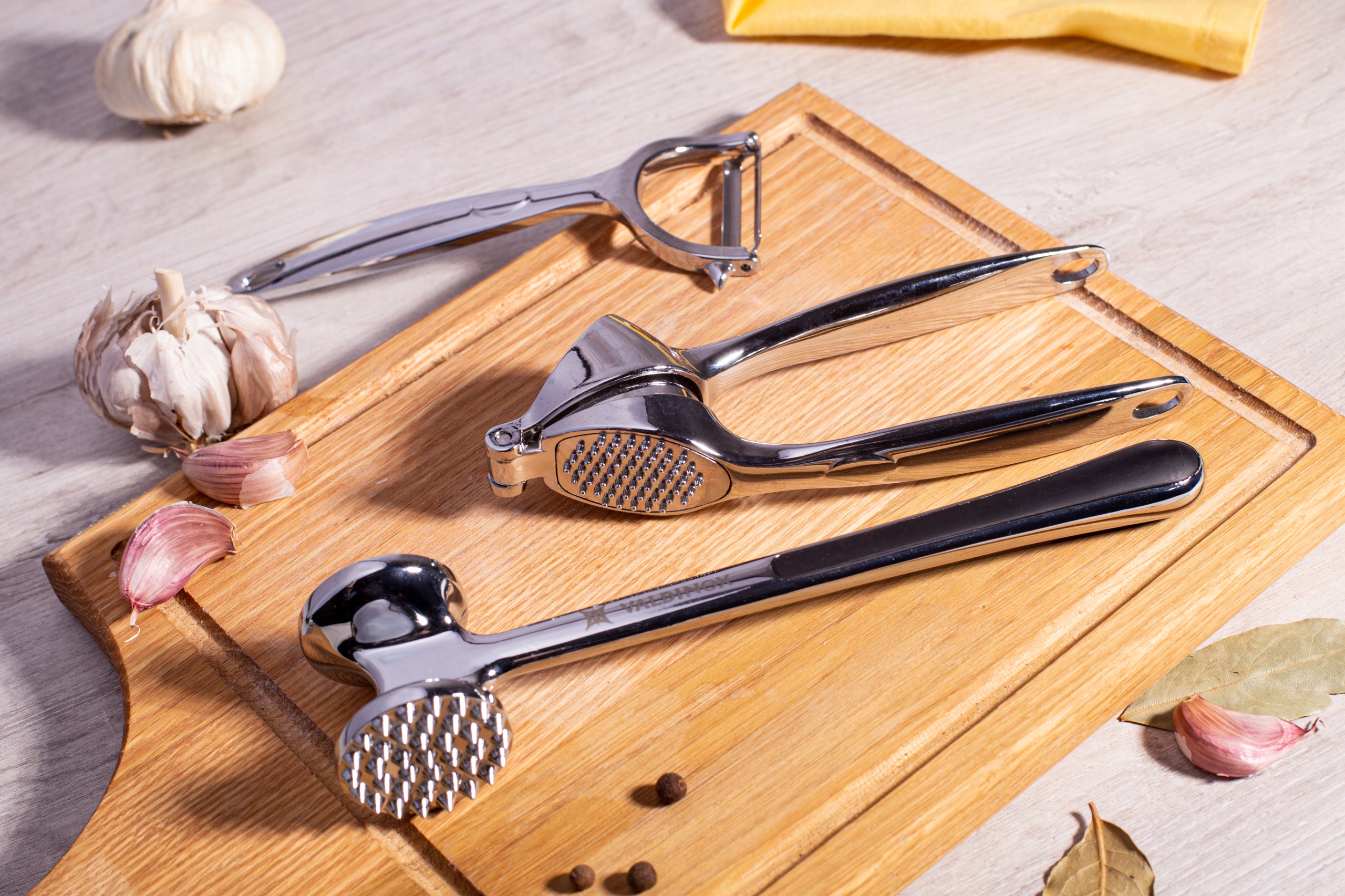 Tłuczek do mięsa dwustronny stalowy solidny Valdinox 23 cm Kolor chrom czarny