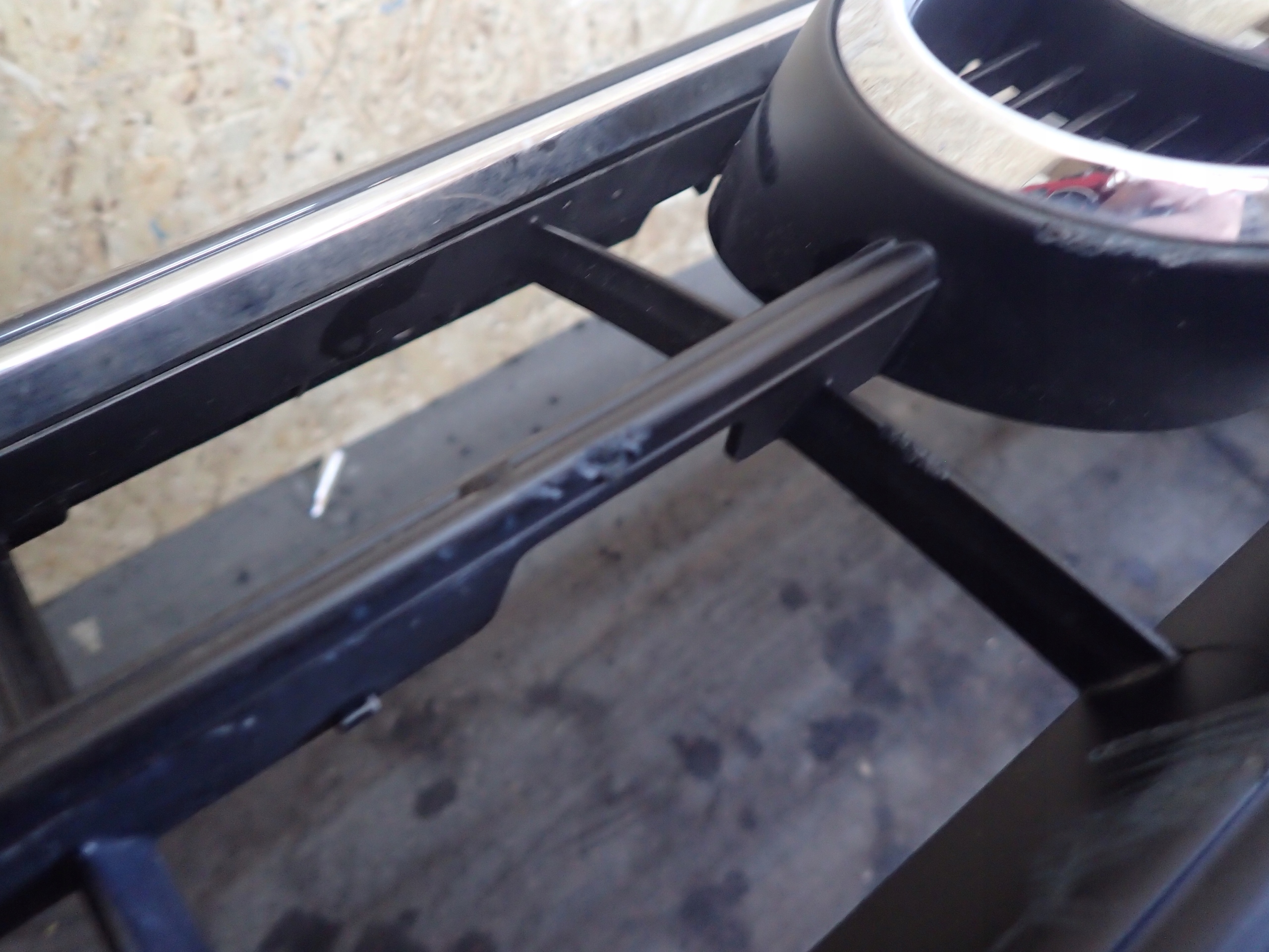 STOSSSTANGE VORNE AUDI A4 B9 LIFT 19- 8W