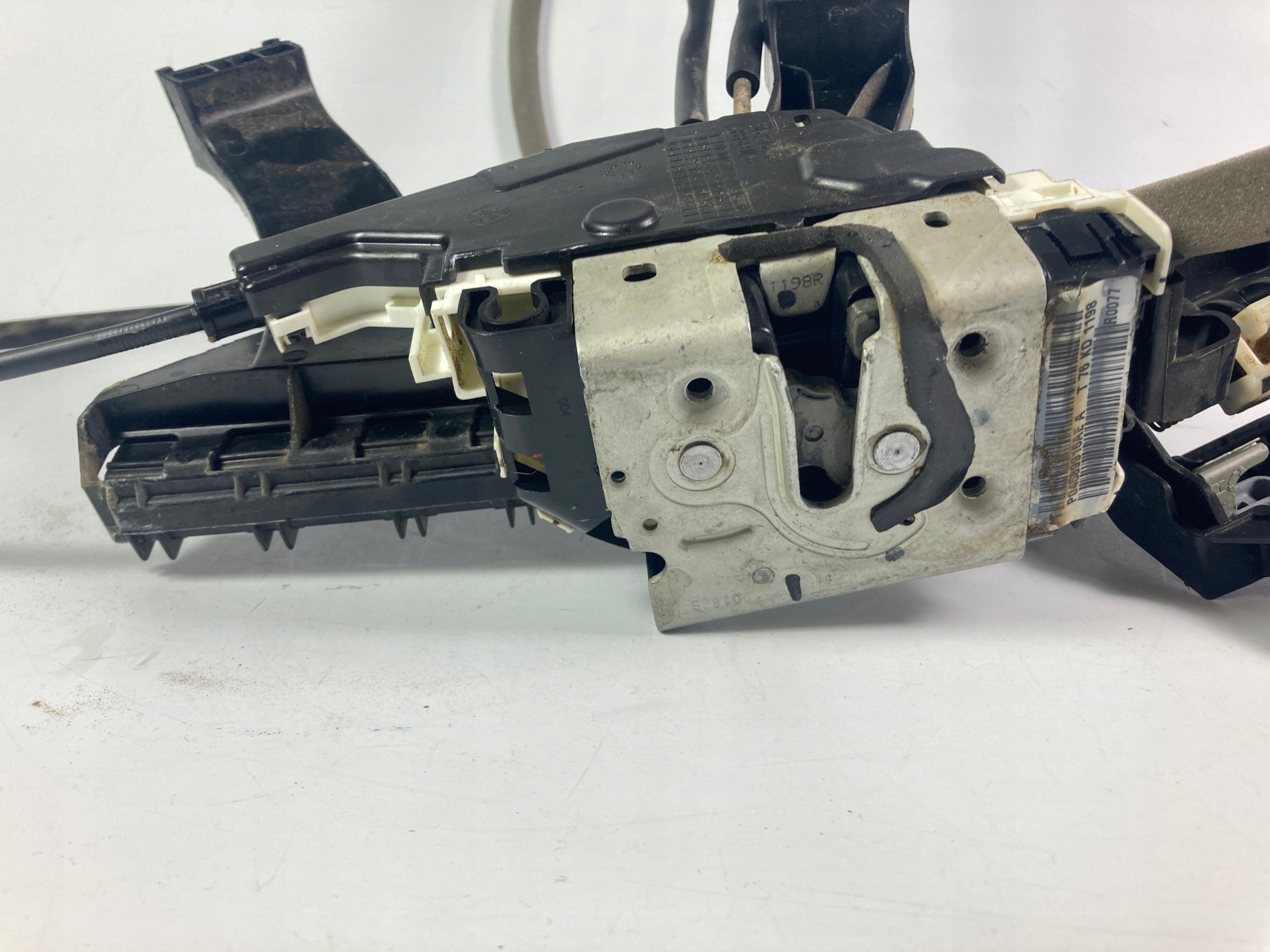 Chrysler Pacifica 2017-26 lock door right front