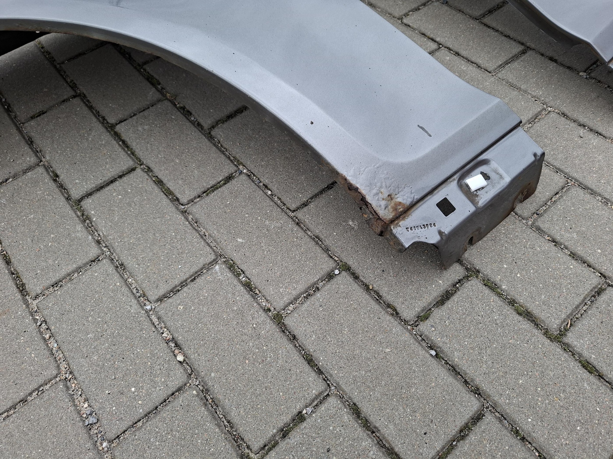 fender front front left support CHRYSLER 300C II THEMA PDM