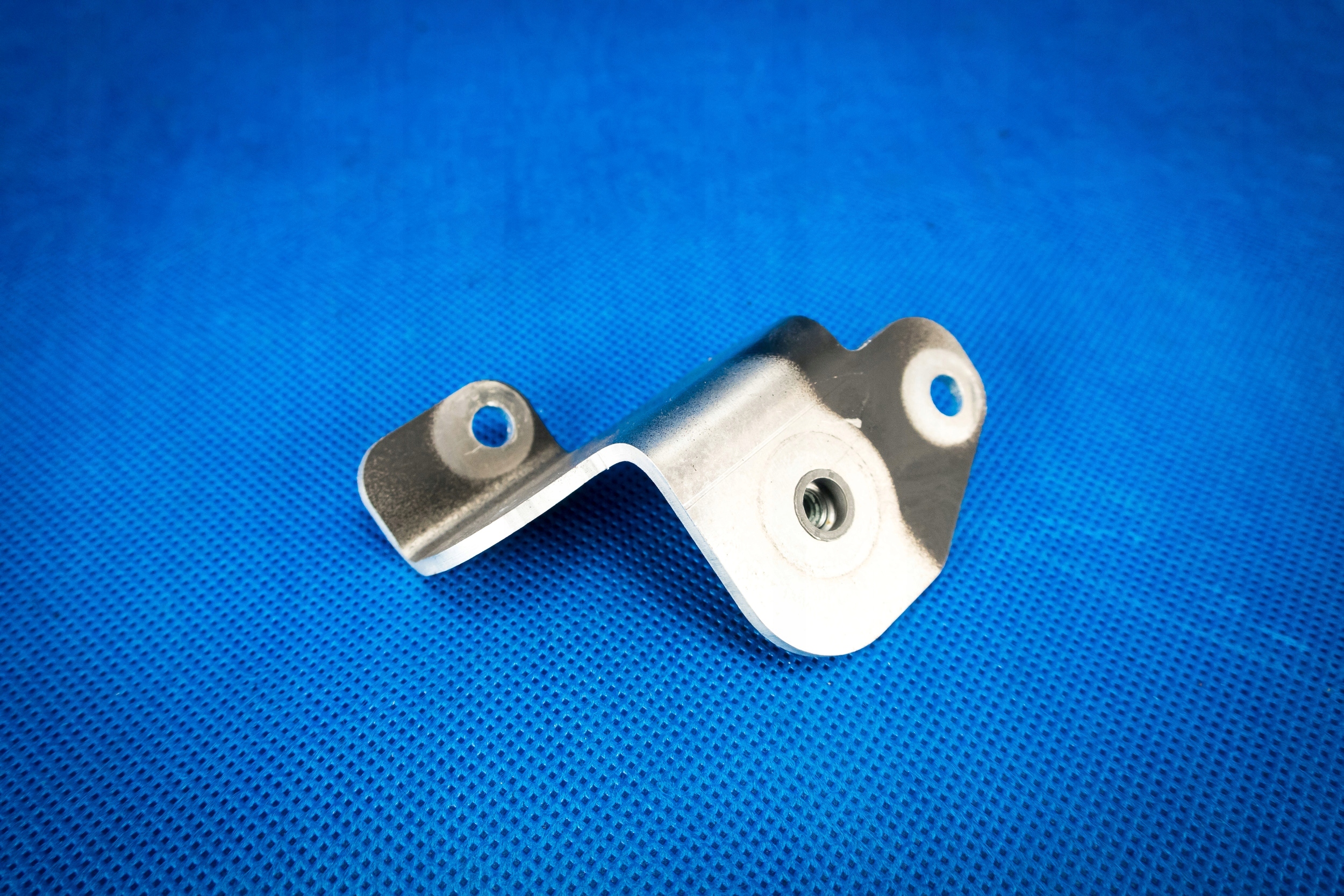 Halter rury luft Audi A8 4H 4H0145491