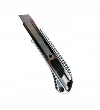 

Nóż do tapet 18mm metalowy łamany wzmacniany