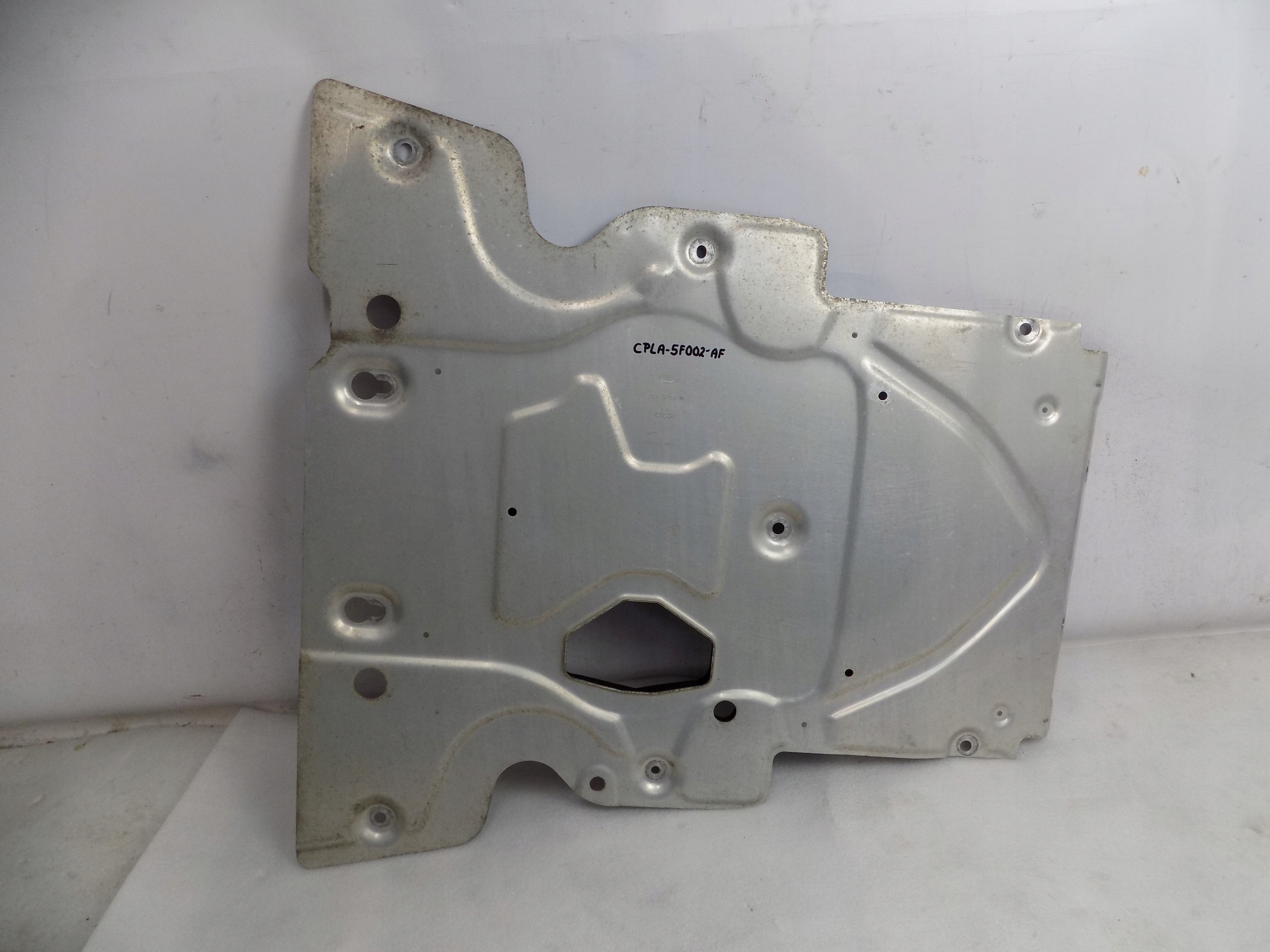 CPLA-5F002-AF - ROVER L494 SPORT 3.0 D крышка коробки передач