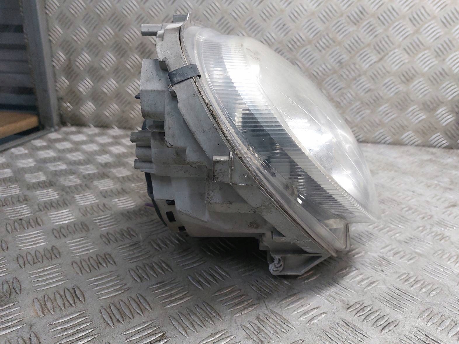 light right front MERCEDES-BENZ W203 C180 2038201859 1307329088
