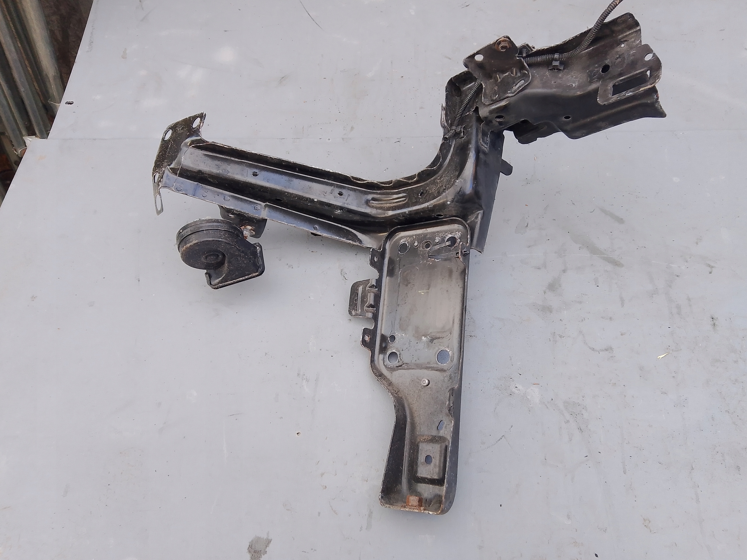 OKULAR LEWY PRZÓD 13434438 OPEL CORSA E 14-