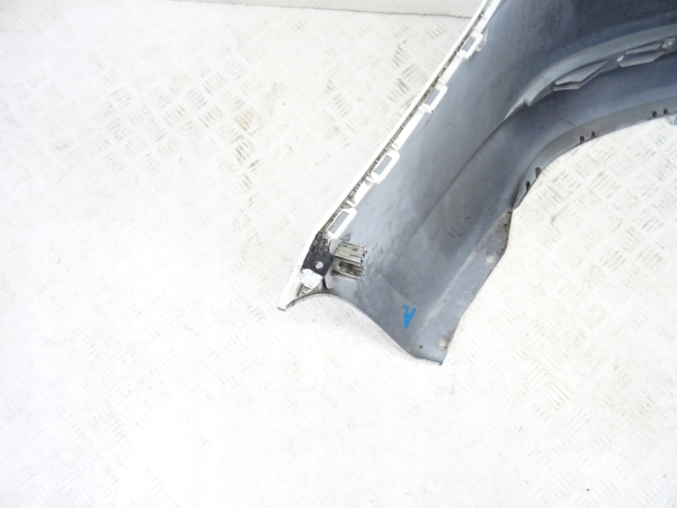 Tesla Model 3 Stoßstange heck hinten