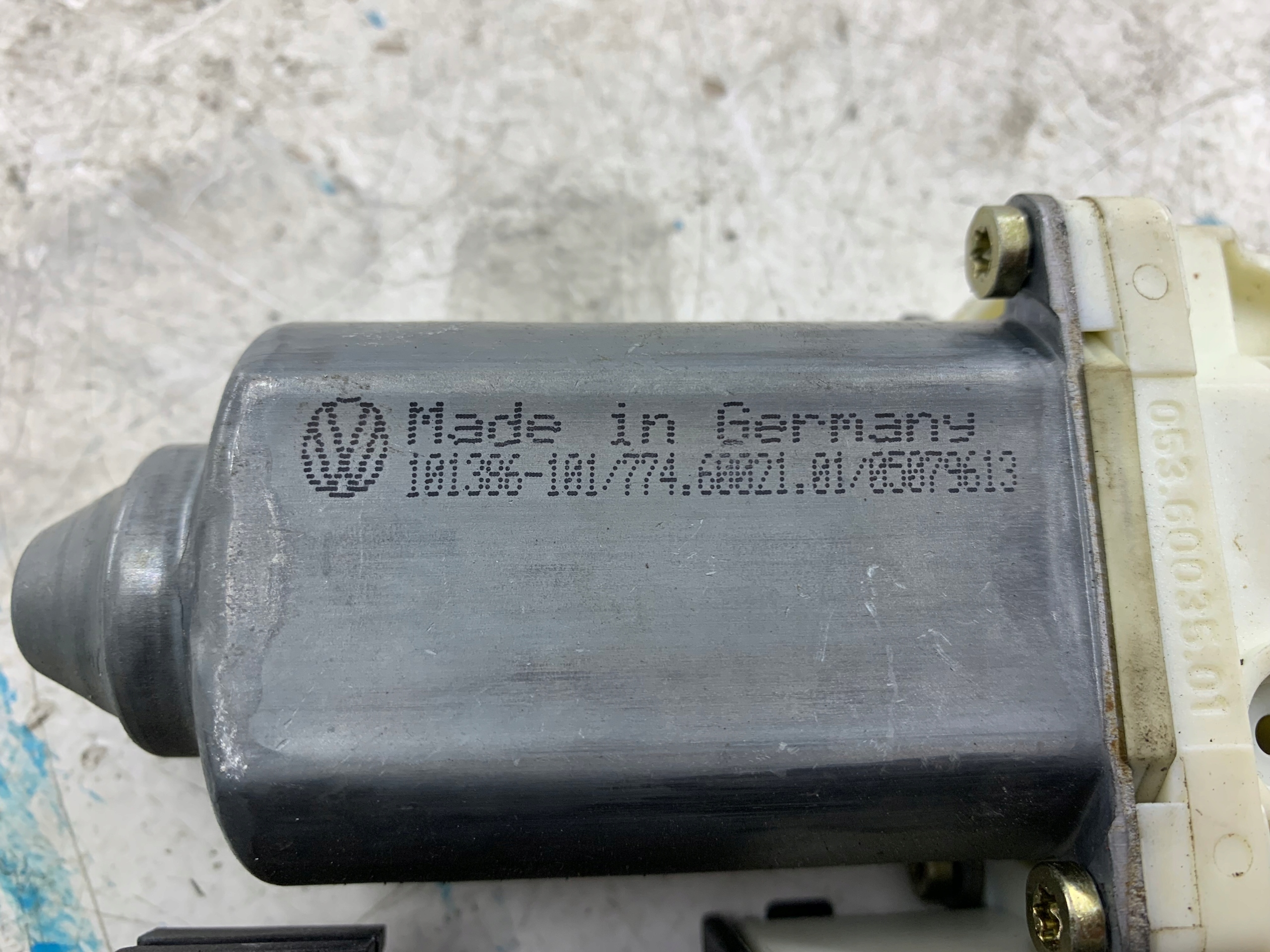 VW GOLF IV mini motor windows right front 101386-101