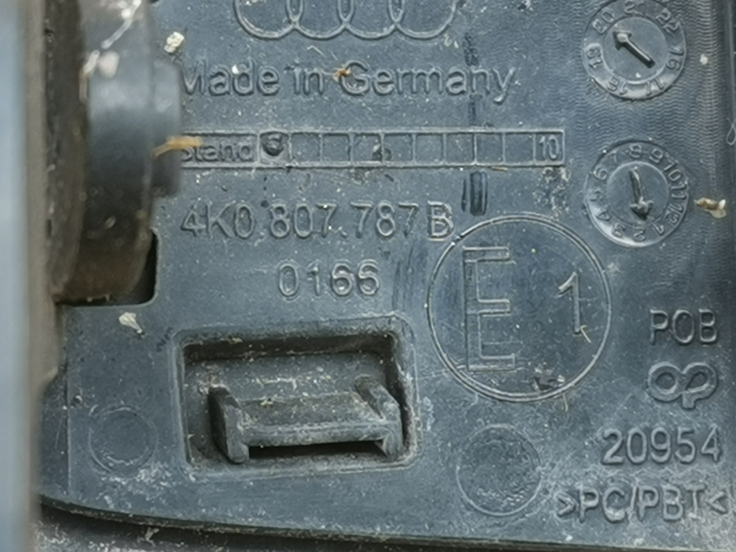 Couvre Lave phare AUDI A6 C8 4k0807787b