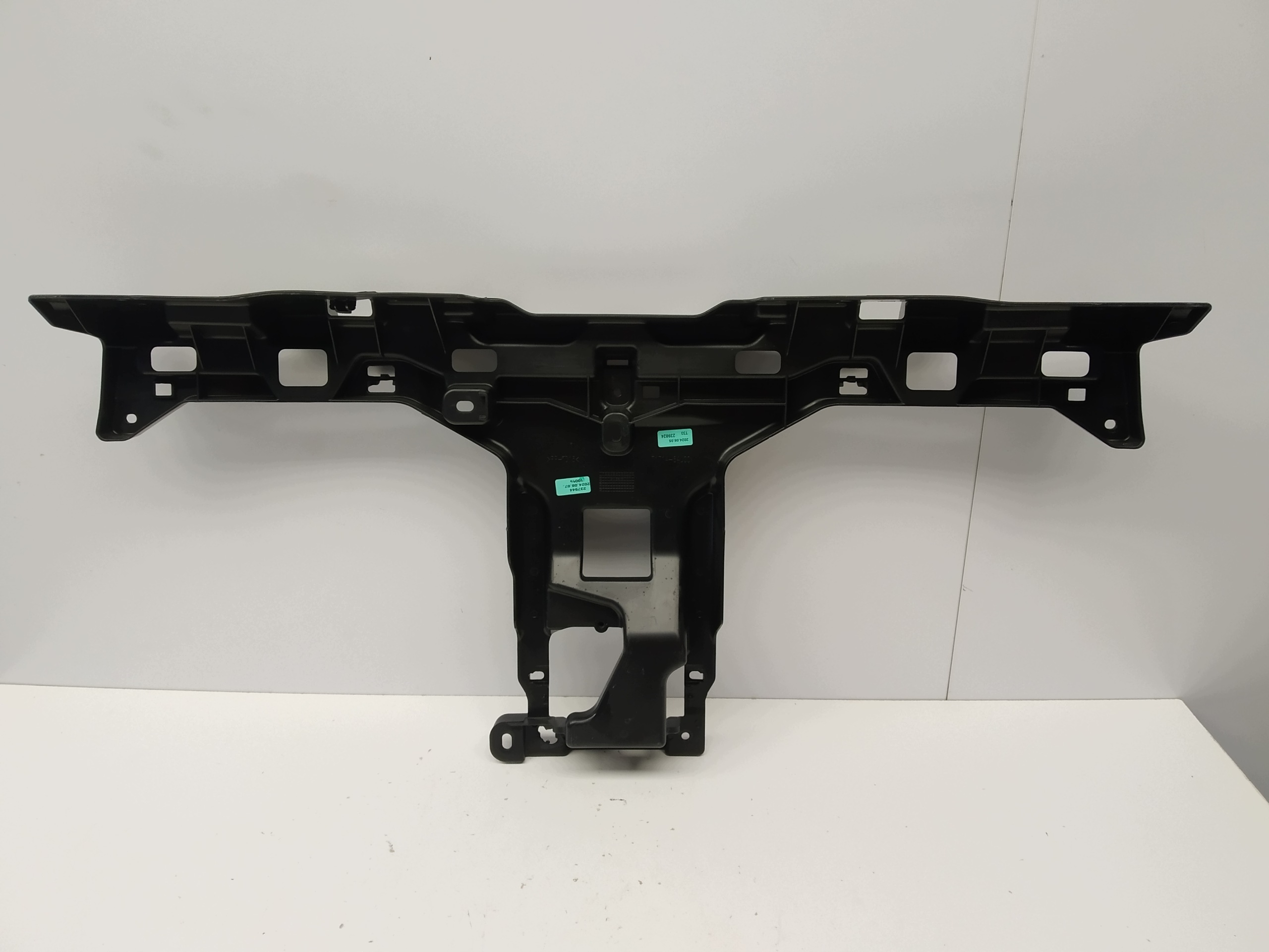 2022r + Suzuki S Cross II console pillar support below atrape w bumper