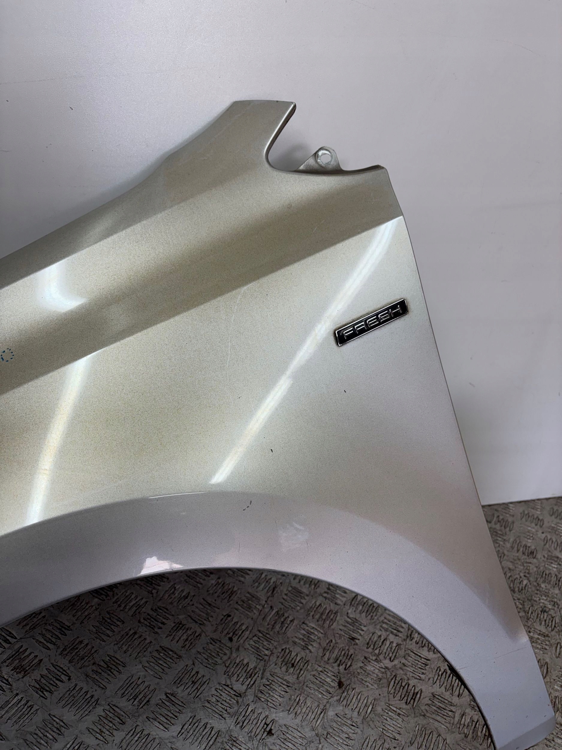fender front front left VW POLO 6R 6C 09