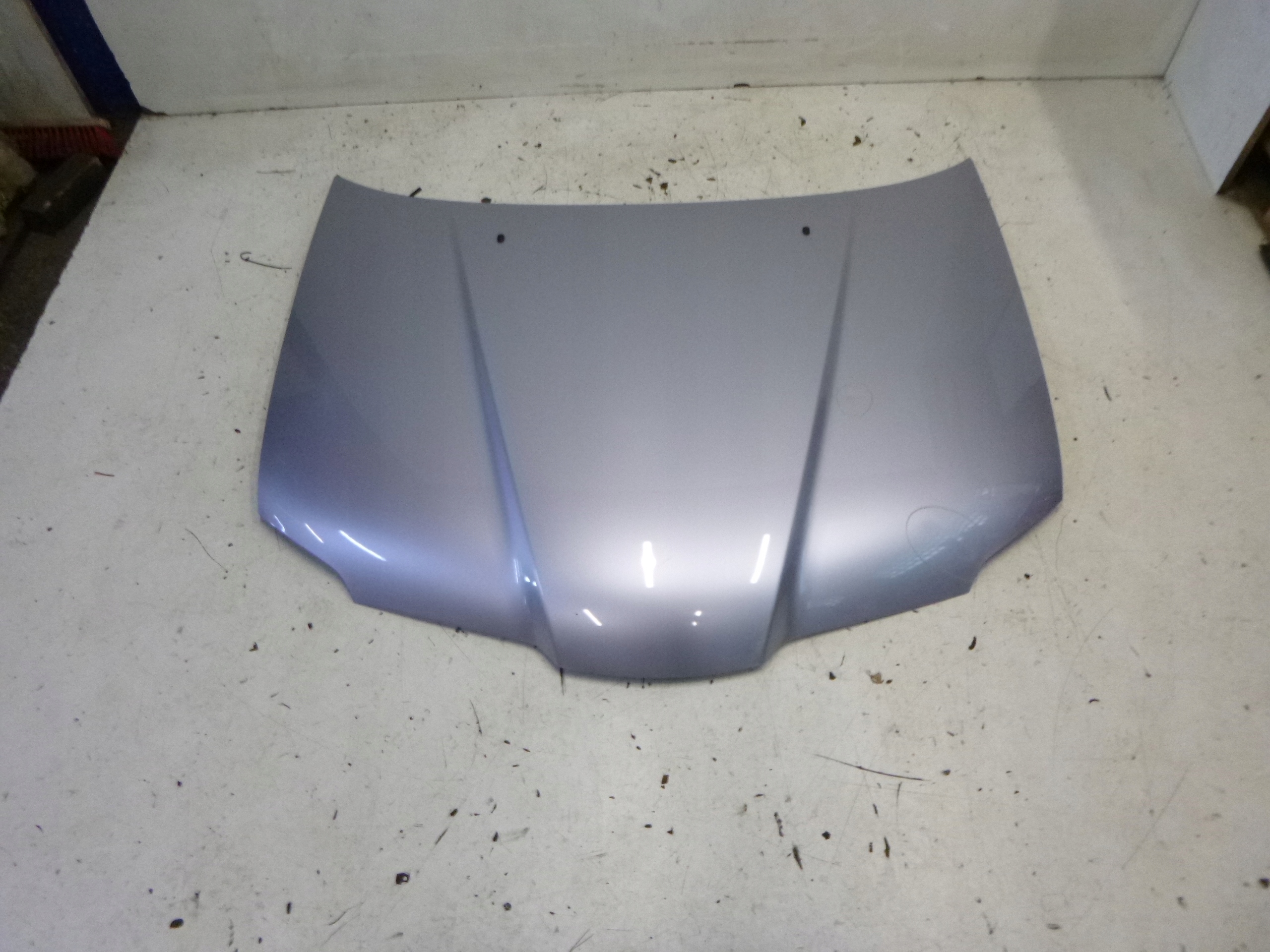 Capot Mitsubishi Outlander A31 2001 – 2006 SREBNA