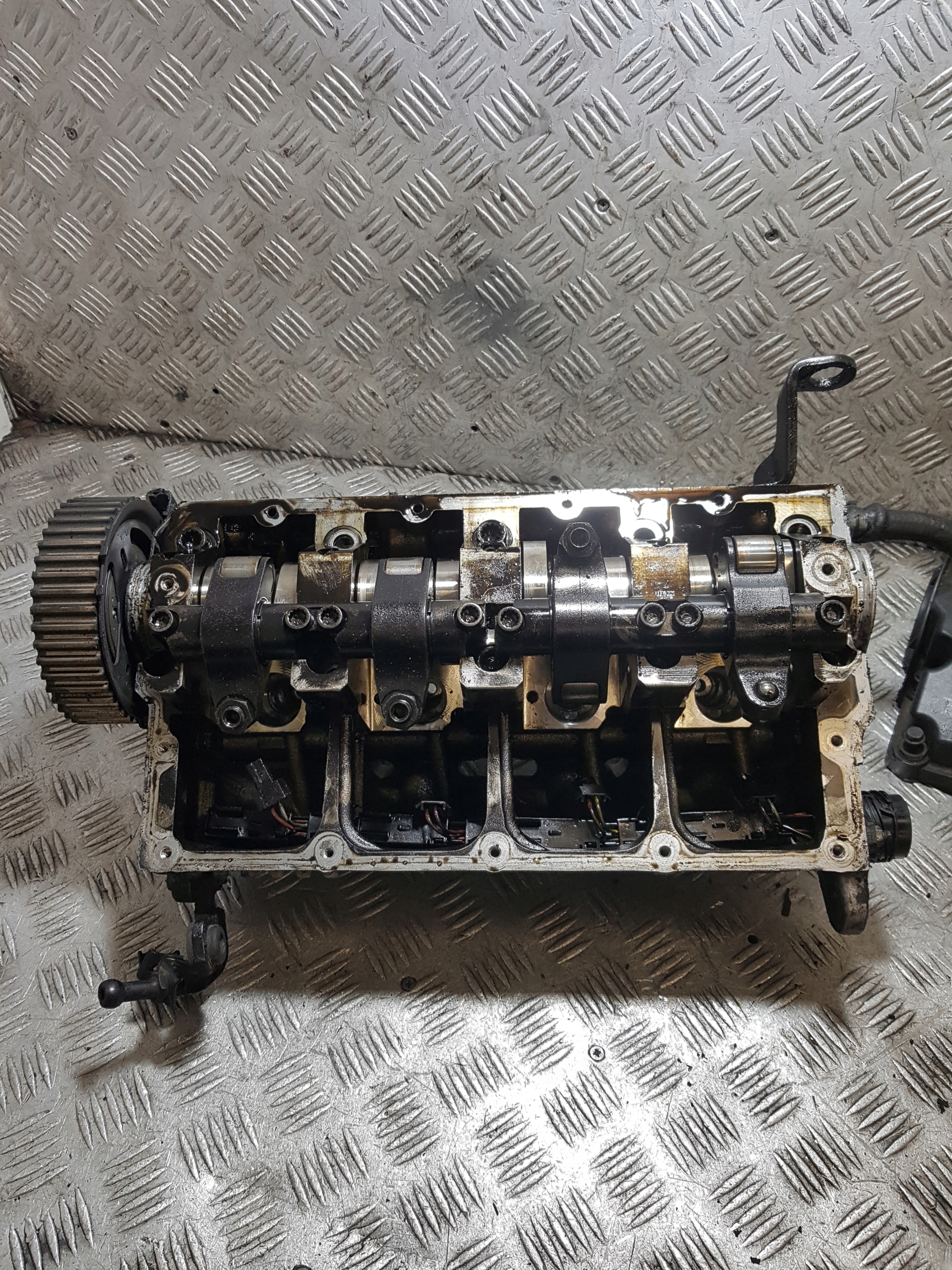head. complete VOLKSWAGEN PASSAT B5 1.9TDI 038103373R