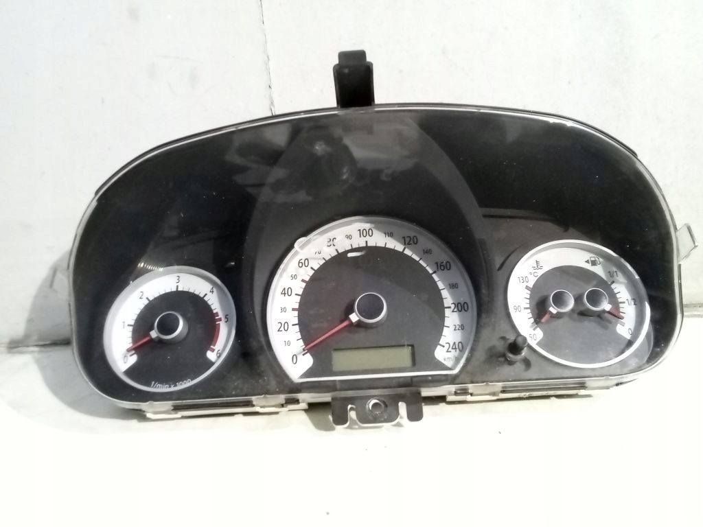 Kia Ceed and dials dials CRDI 94003-1H091