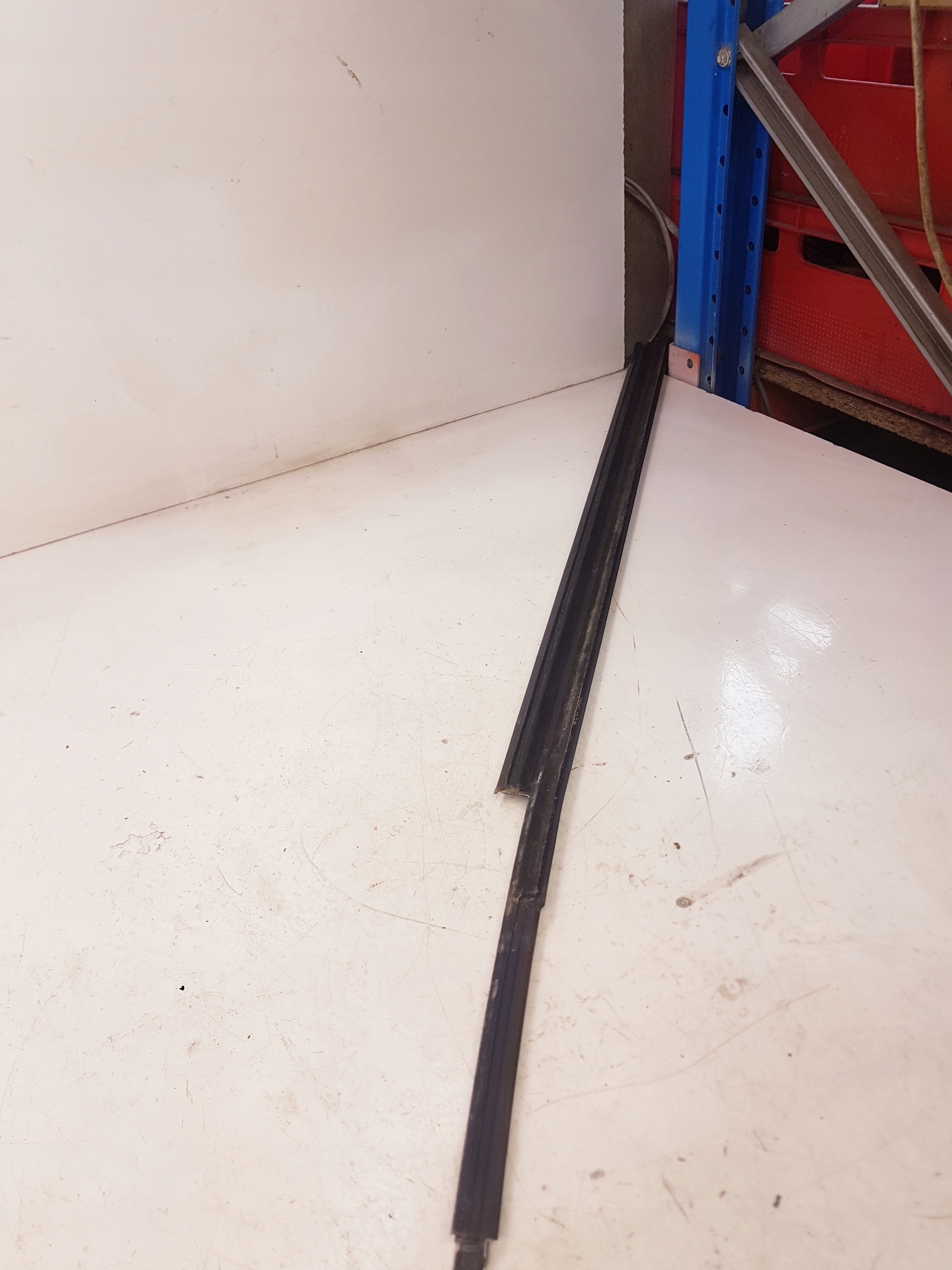 moulding CHROM door left front AUDI A5 8T0853283C