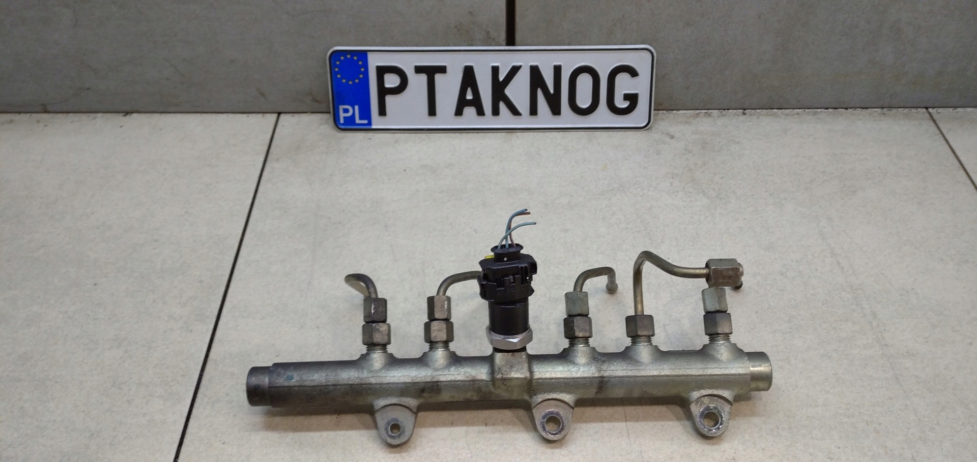 Rampe injection FIAT STILO 1.9 JTD 0445214016