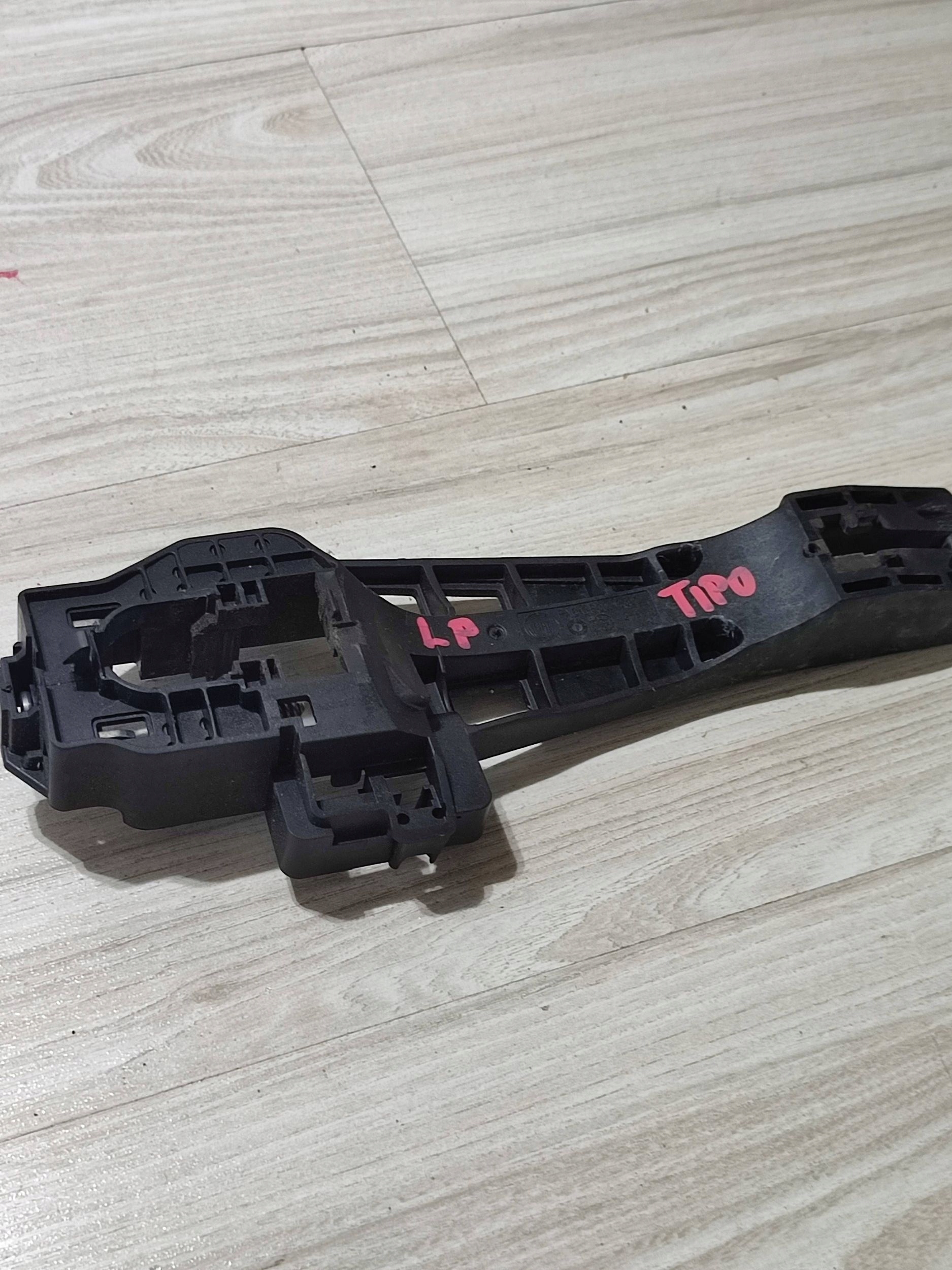 Fiat Tipo 2018 front side left handle console exterior door przednich