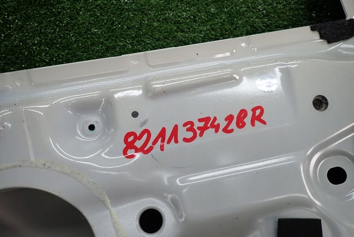 DACIA DUSTER III 23- door left rear. rear part