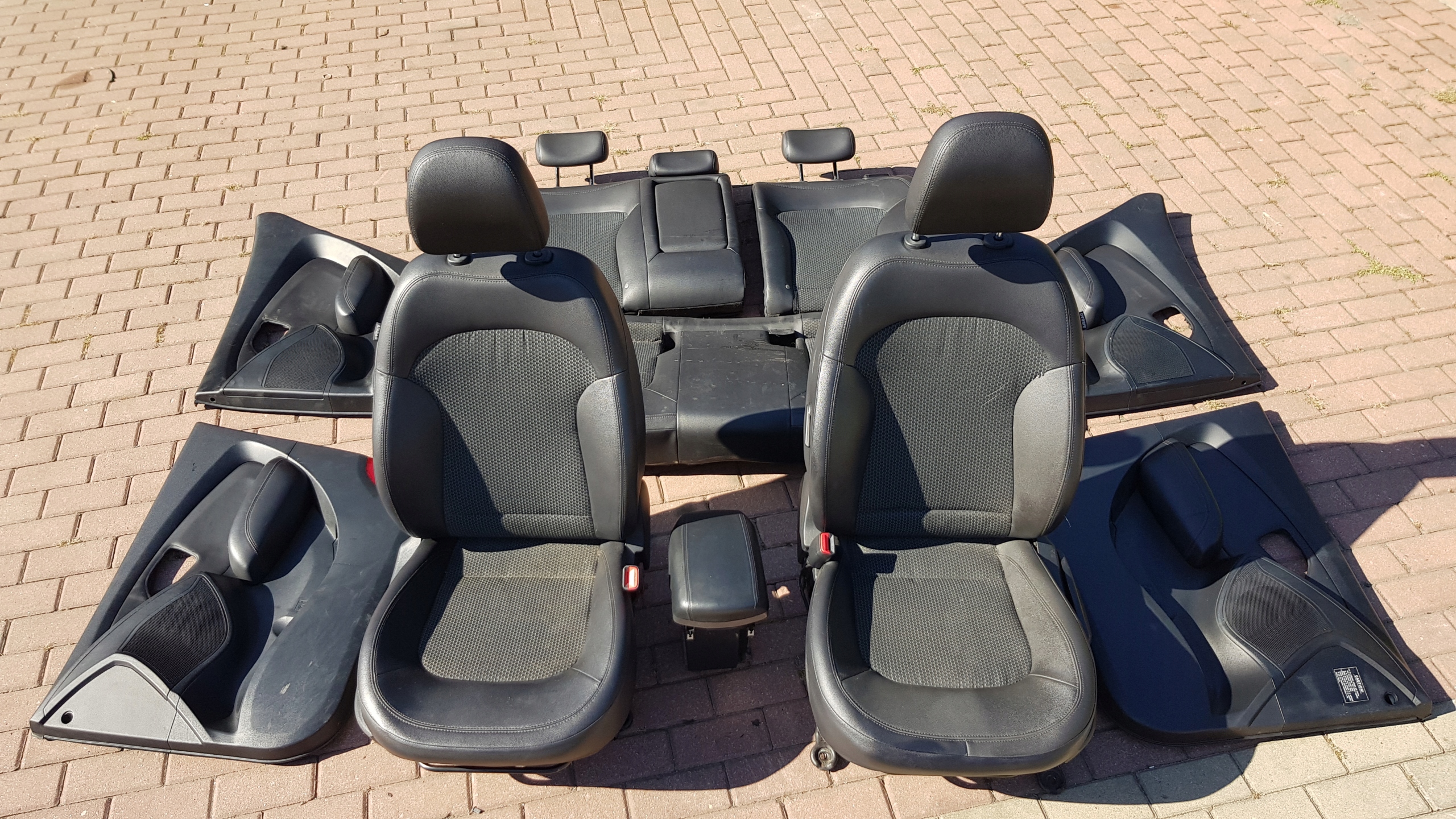 СИДЕНЬЯ ПОЛОВИНА SKORA HYUNDAI Ix35