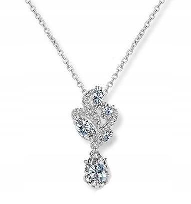 EKSKLUZYWNY NASZYJNIK, DIAMENTOWE CYRKONIE, PIĘKNY