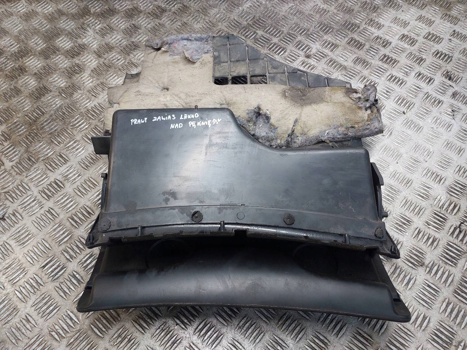 SCHOWEK PASAŻERA VOLKSWAGEN PASSAT B5 3B1857101 Stan opakowania zastępcze