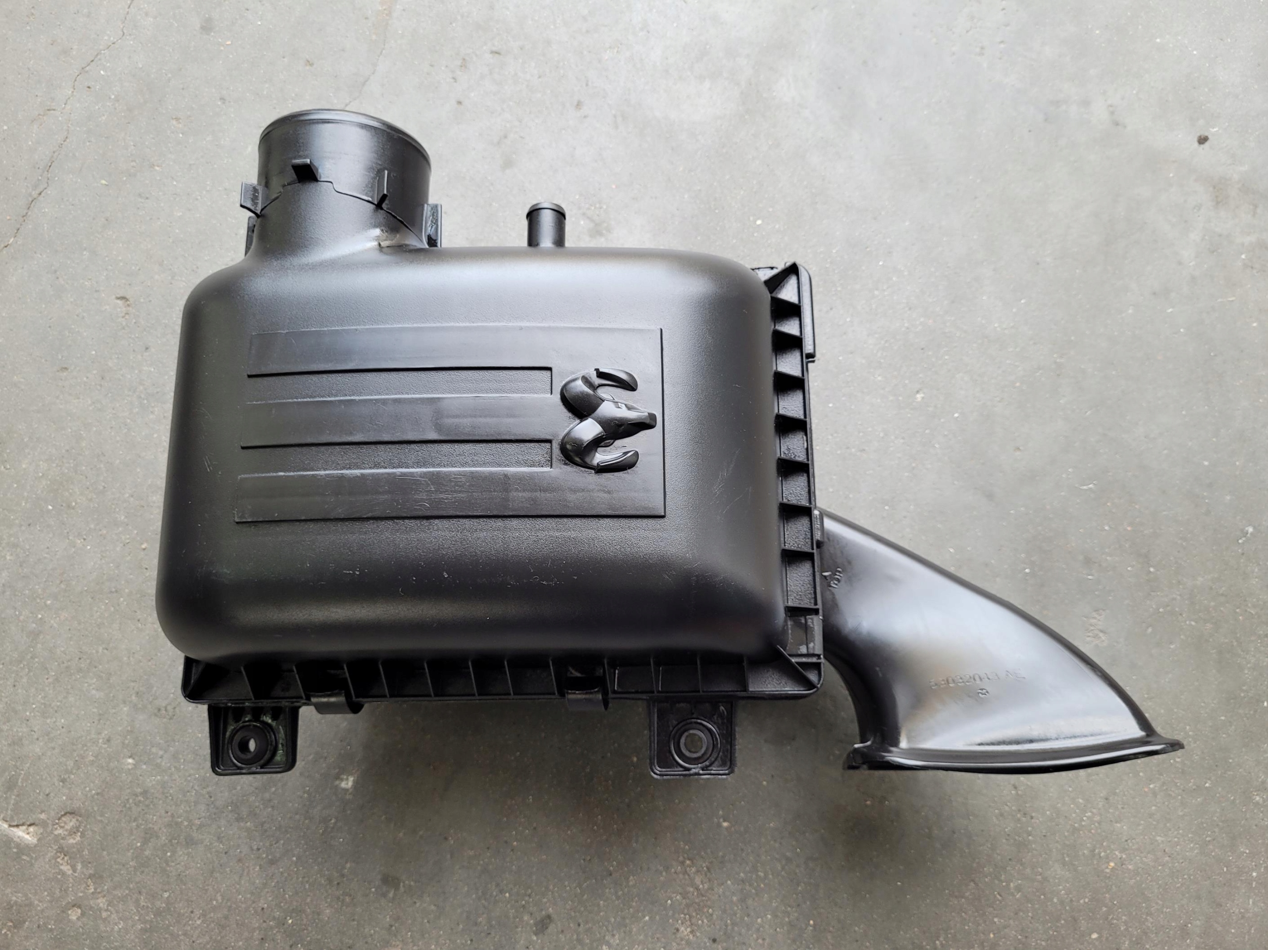 53034152AB cover of a filter, air DODGE RAM 4 IV 1500 5.7 V8 HEMI