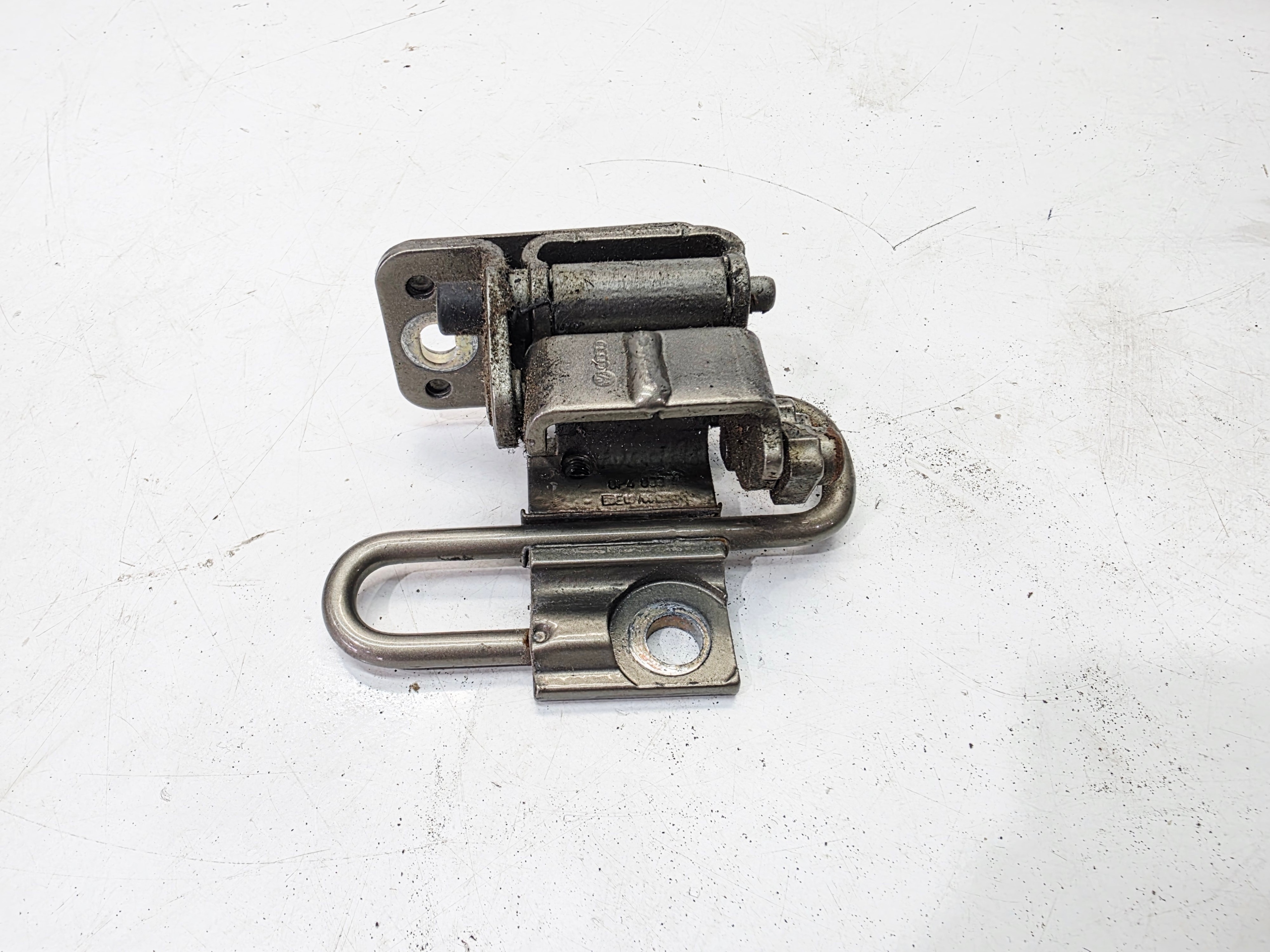 hinge door rear left lower AUDI A3 8P 8P4833411