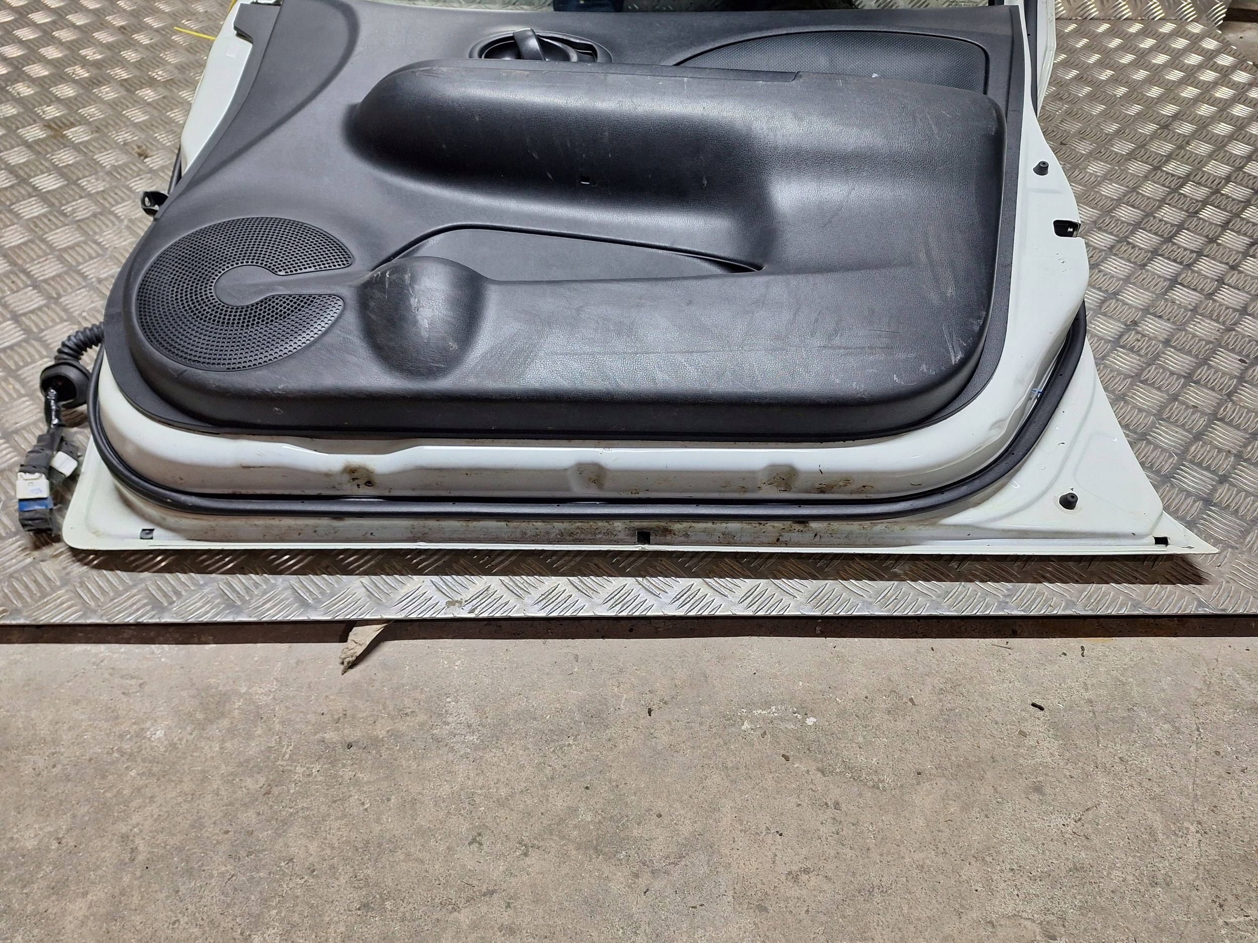 door right front NISSAN MICRA K13 10-17 complete