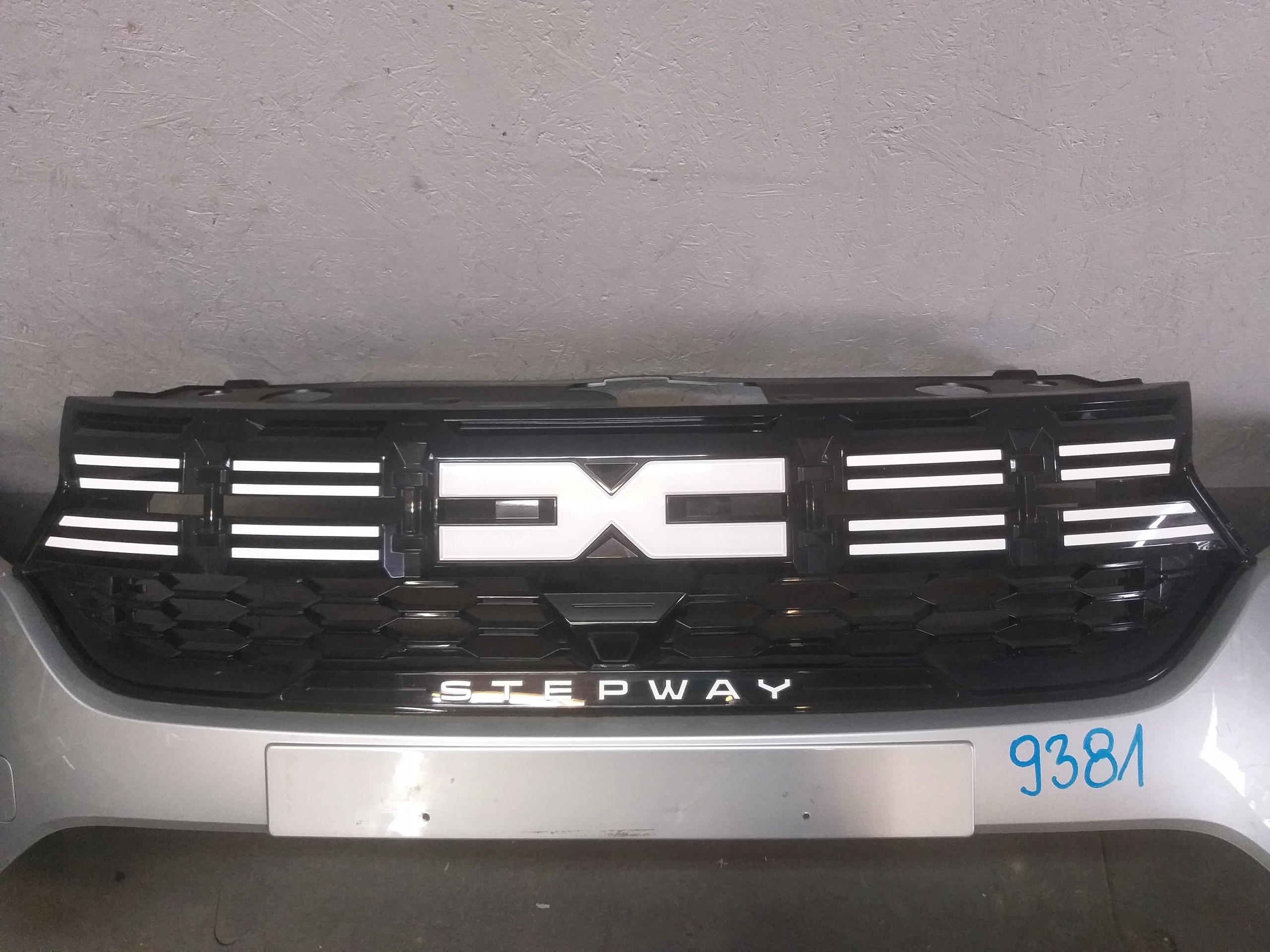 bumper front DACIA SANDERO III 3 STEPWAY