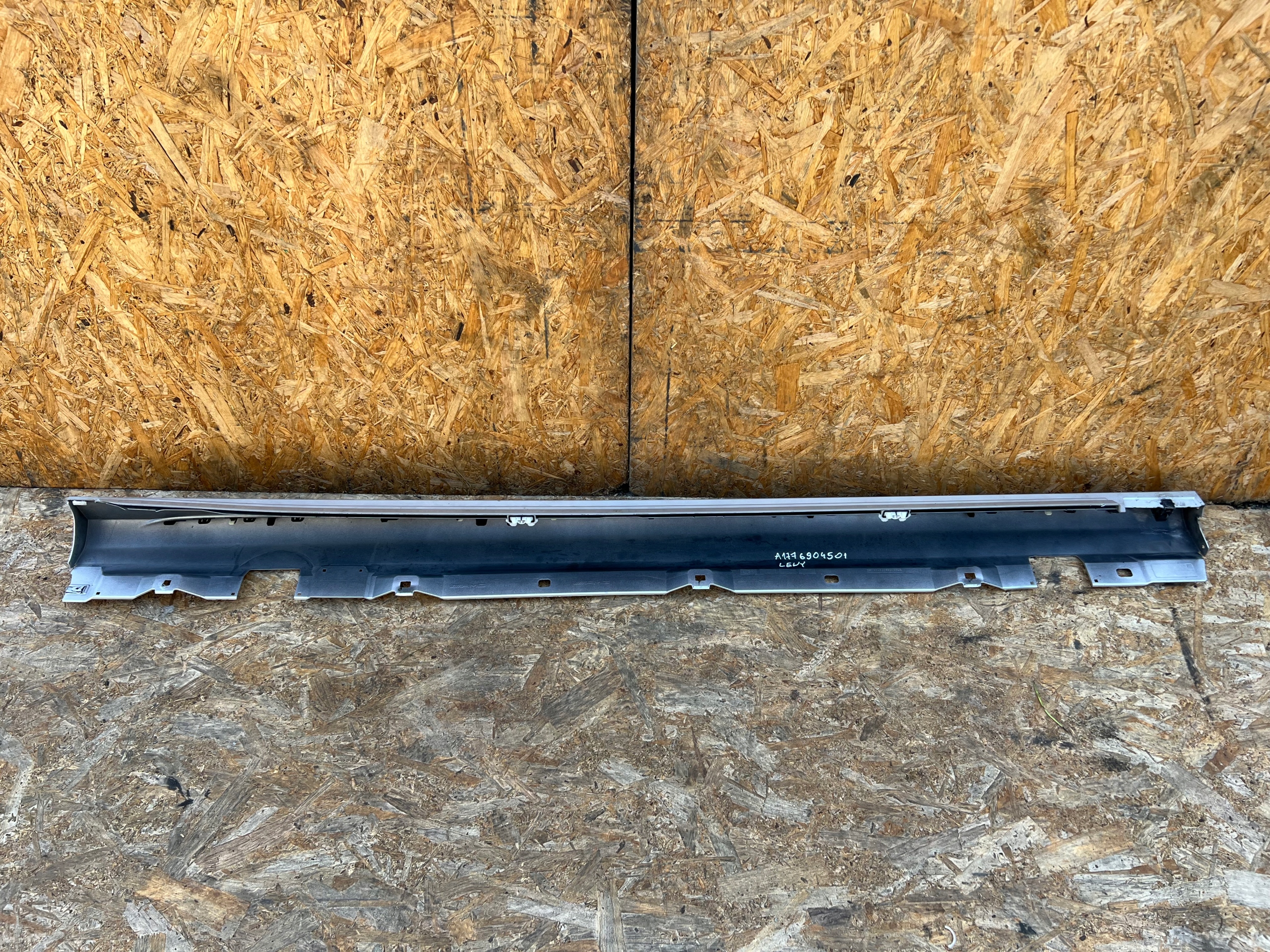 moulding threshold cap left MERCEDES A-KLASA W177 AMG