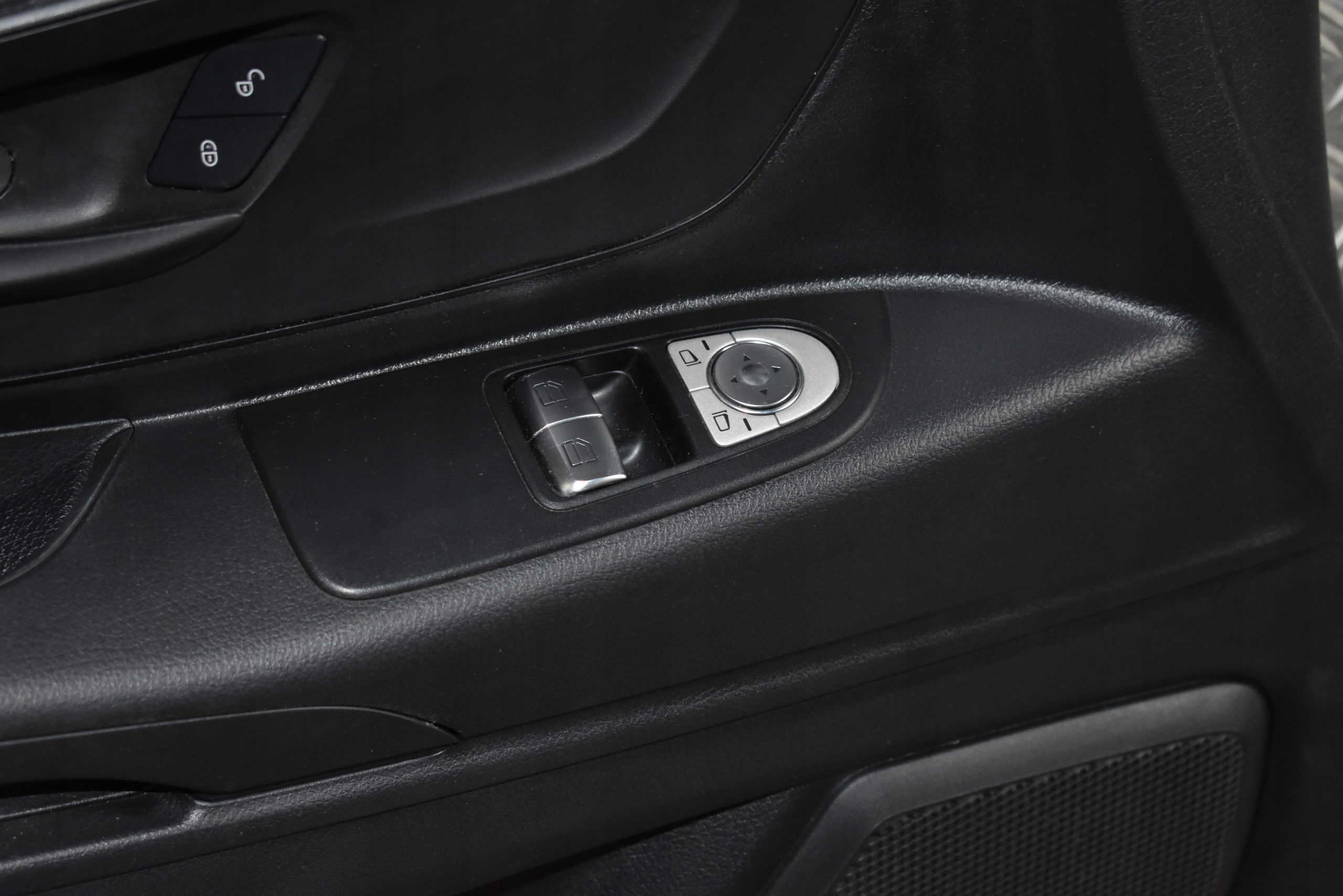 IDEALNY side door left front front MERCEDES VITO W447 1