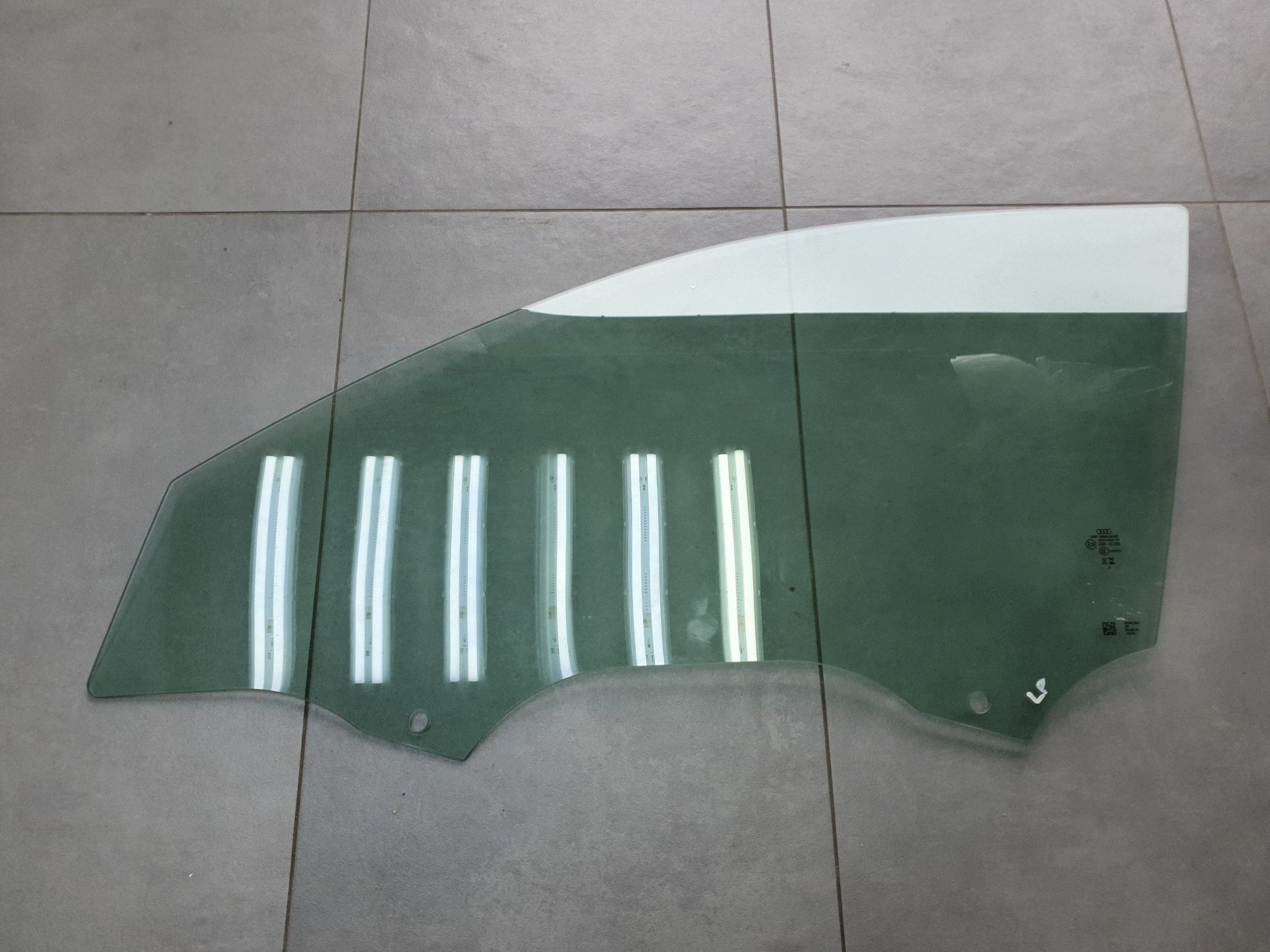 Audi A3 8Y window door left front 2025 8Y0845201A