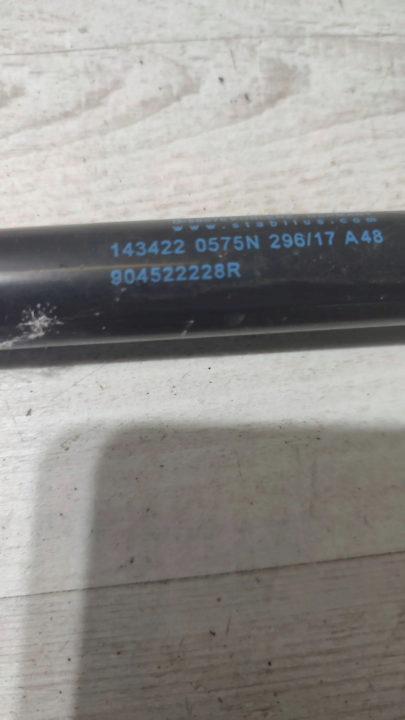 Dacia Duster II 17r 1.2 Dämpfer heckklappe heck