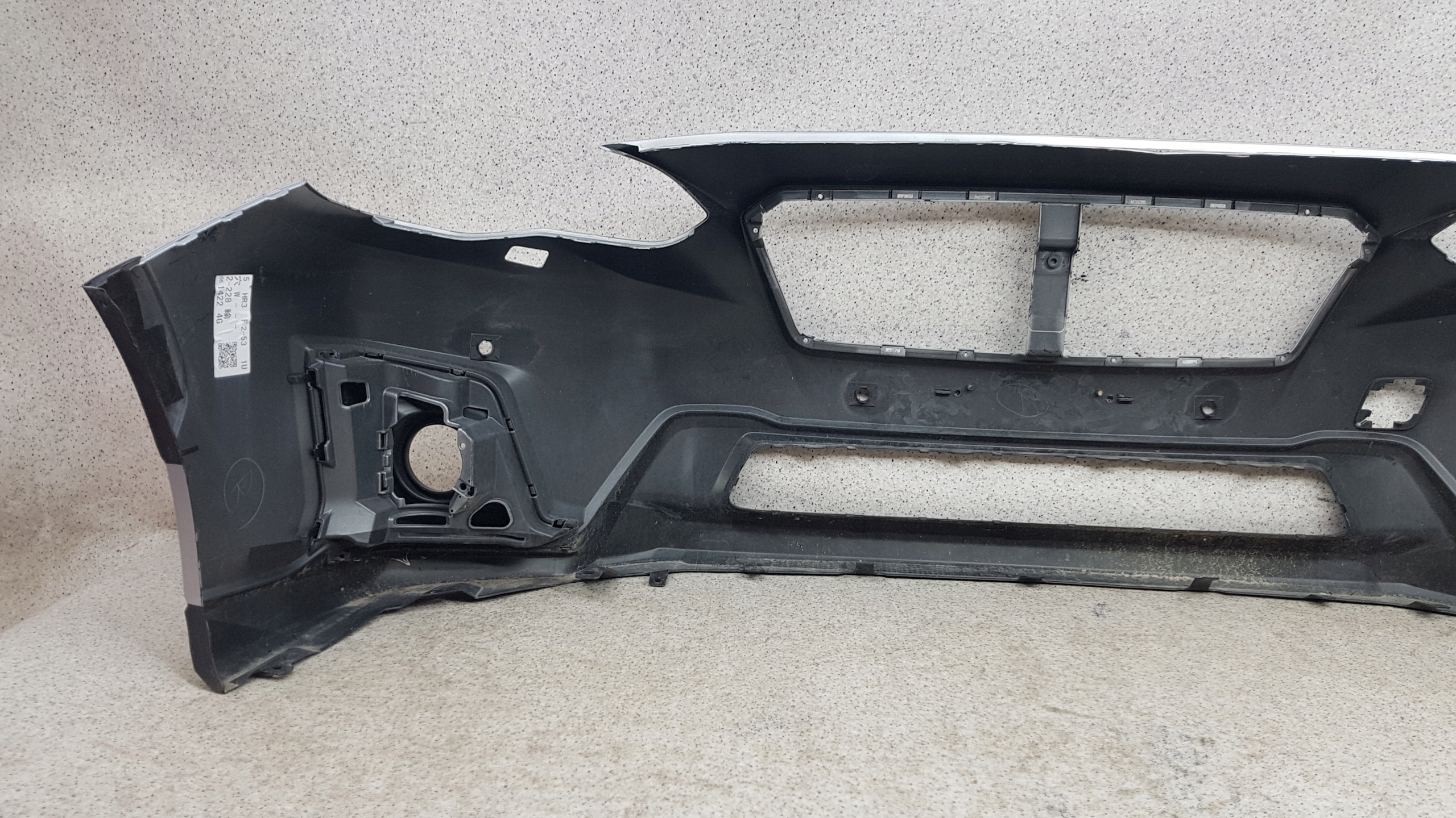 SUBARU XV CROSSTREK 2017 - bumper front 3534
