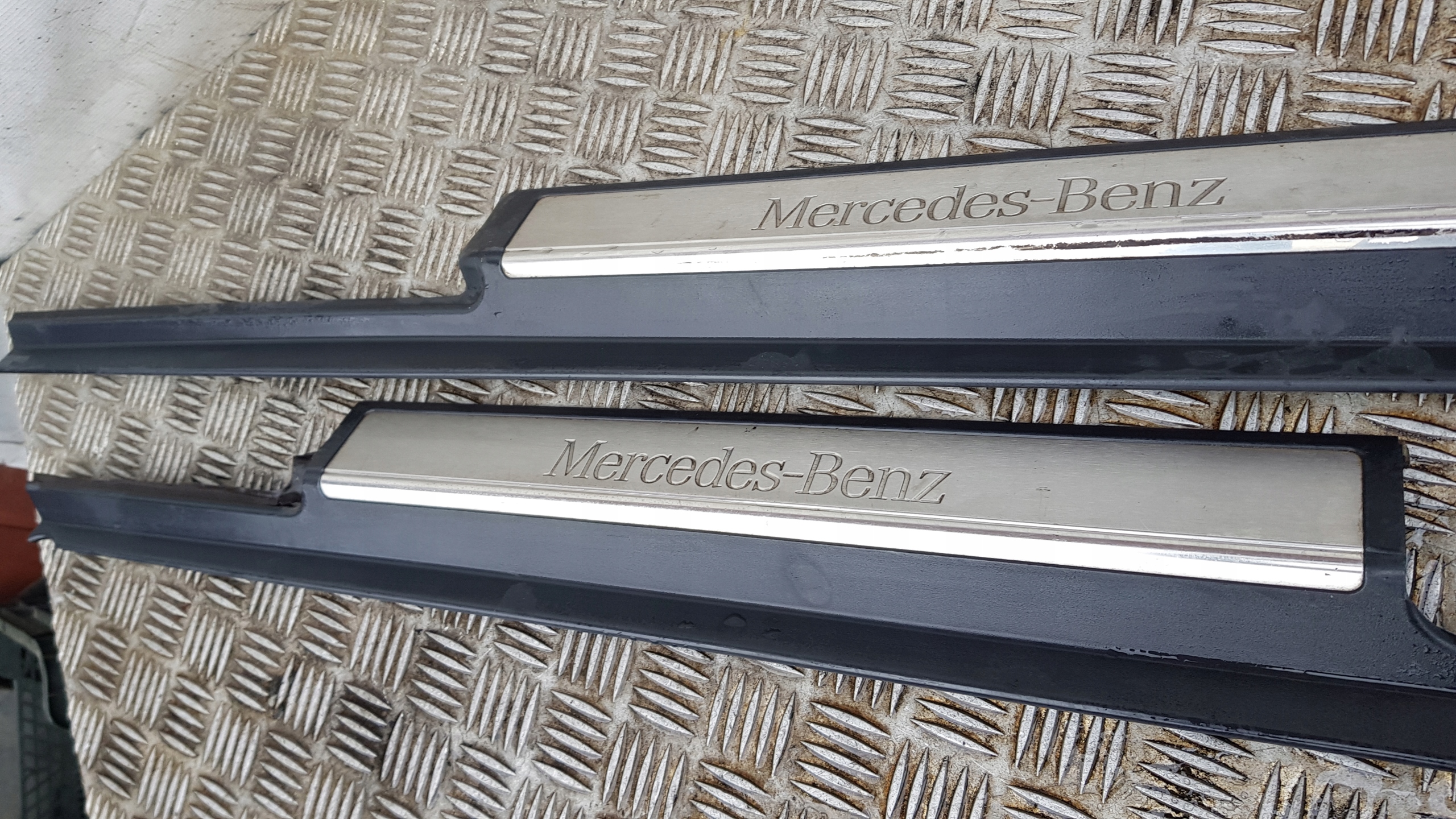 MERCEDES W220 moulding threshold left right front