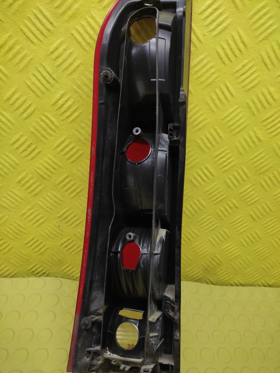 OPEL MERIVA light right rear part 13203392