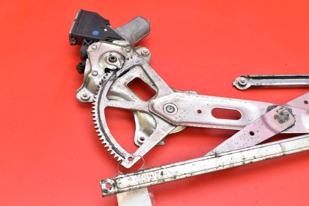 window regulator left front EU 422520-10540 TOYOTA RAV-4 3 III LONG 05-08