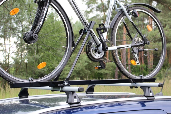 3x BAGAZNIK UCHWYT ROWEROWY DACHOWY NA 3 ROWERY Manufacturer AMOS