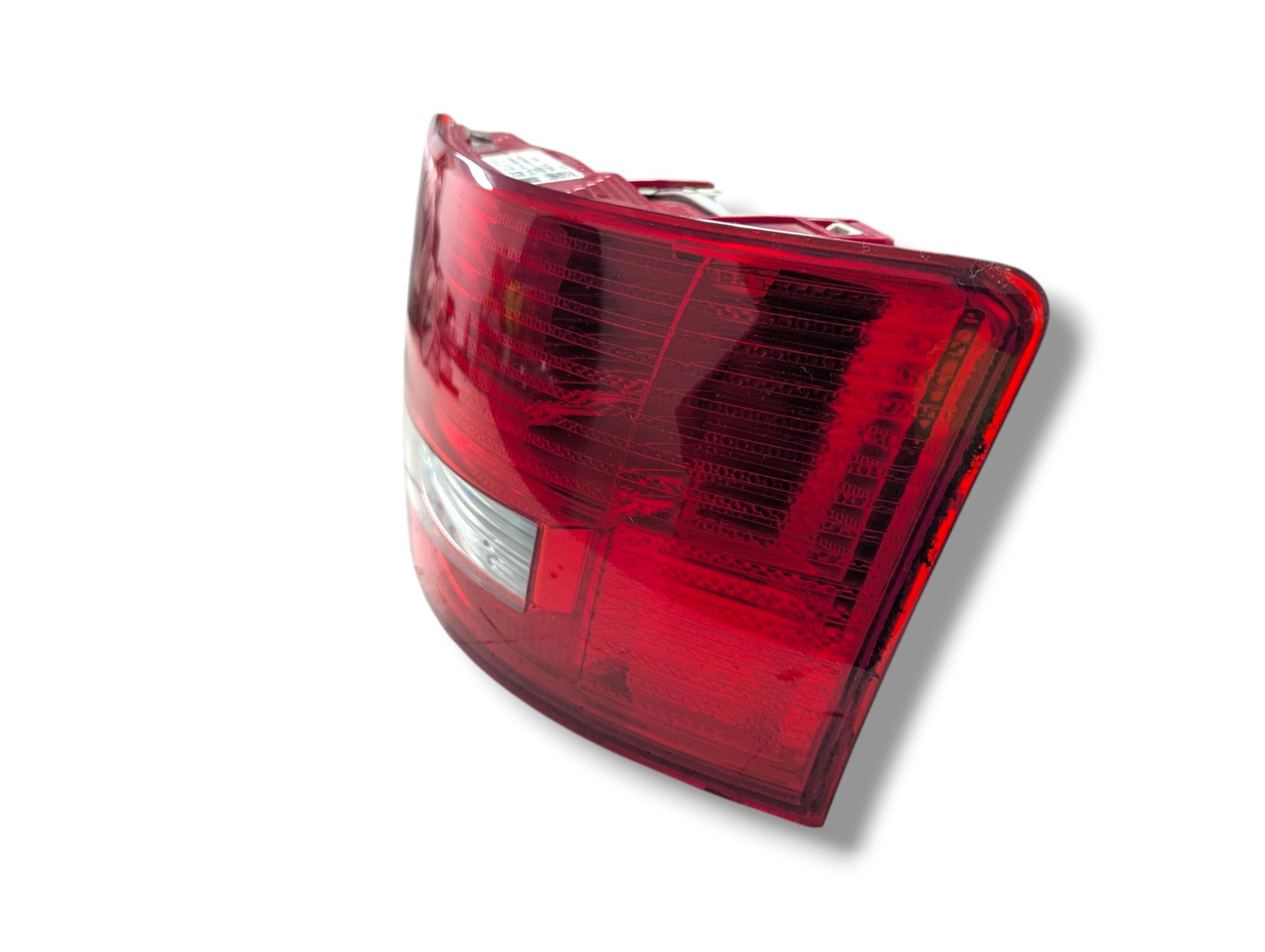 light rear right side Audi A6 C6 2006 4F5945096L