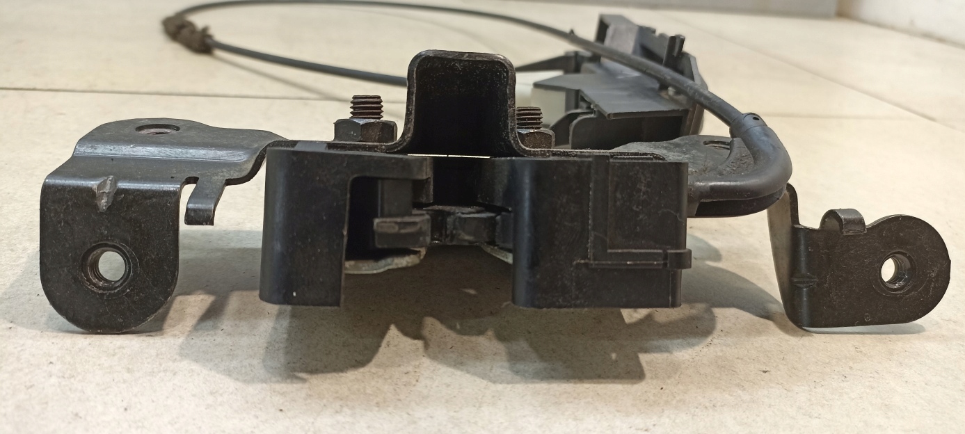 Schloß SITZ links VOLVO S60 und 2.4 D5