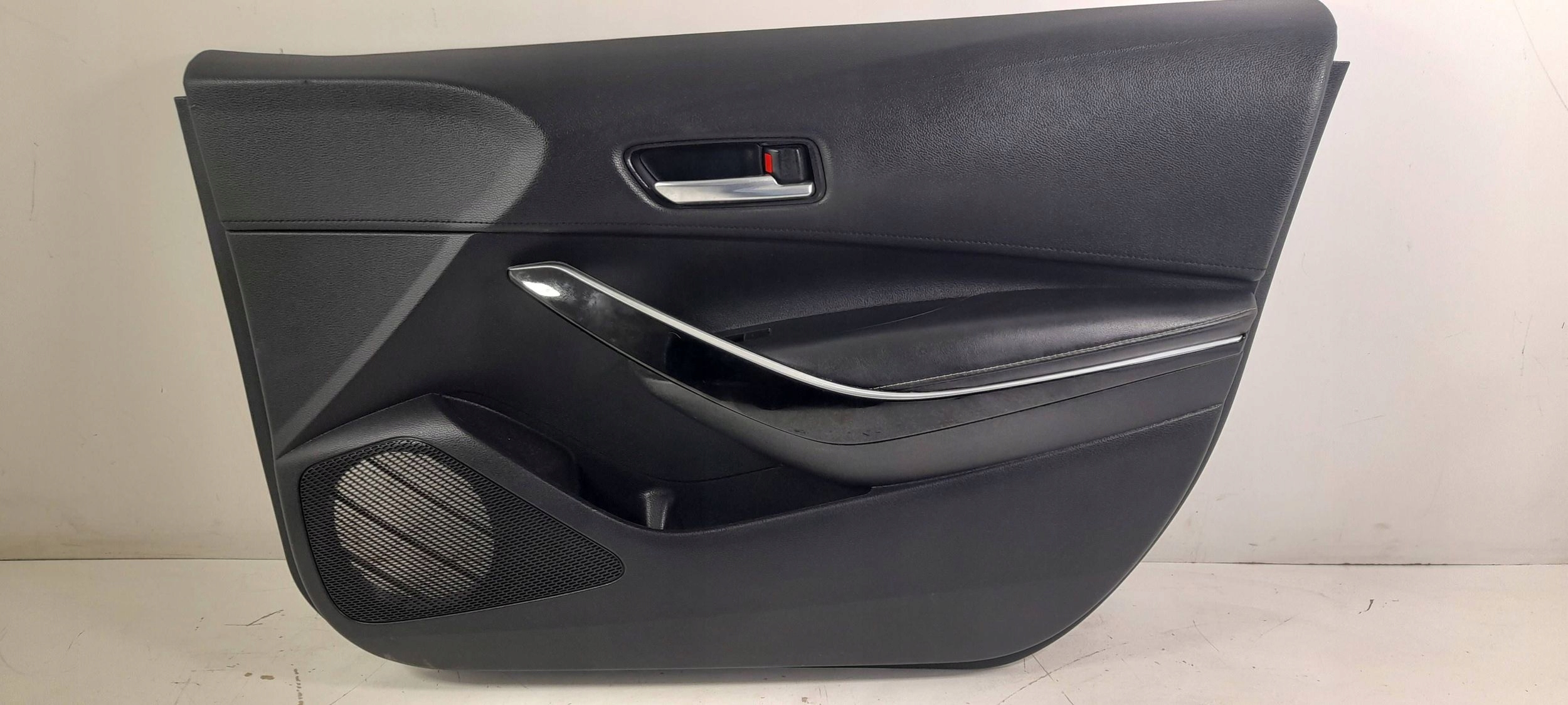 Toyota Corolla E21 side door front right 67611-X1G01 (ET238)