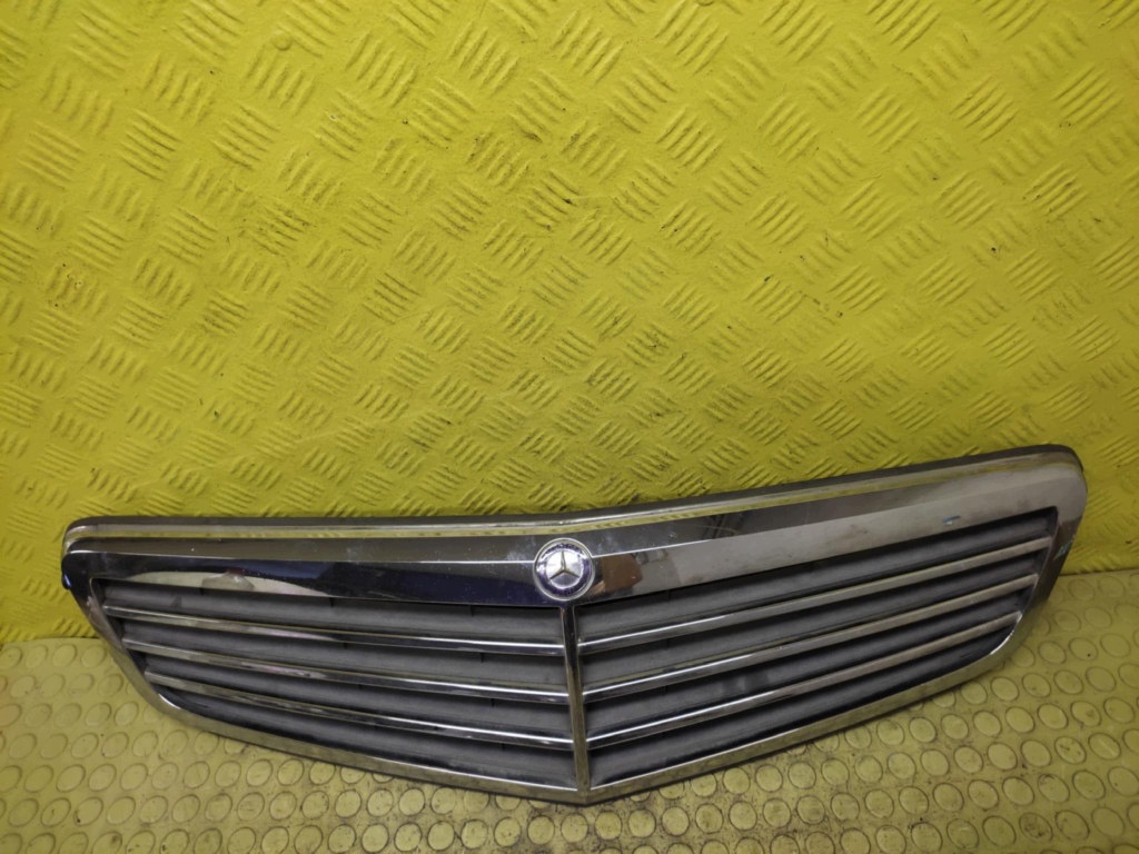 MERCEDES W204 GRIGLIA A2048801183