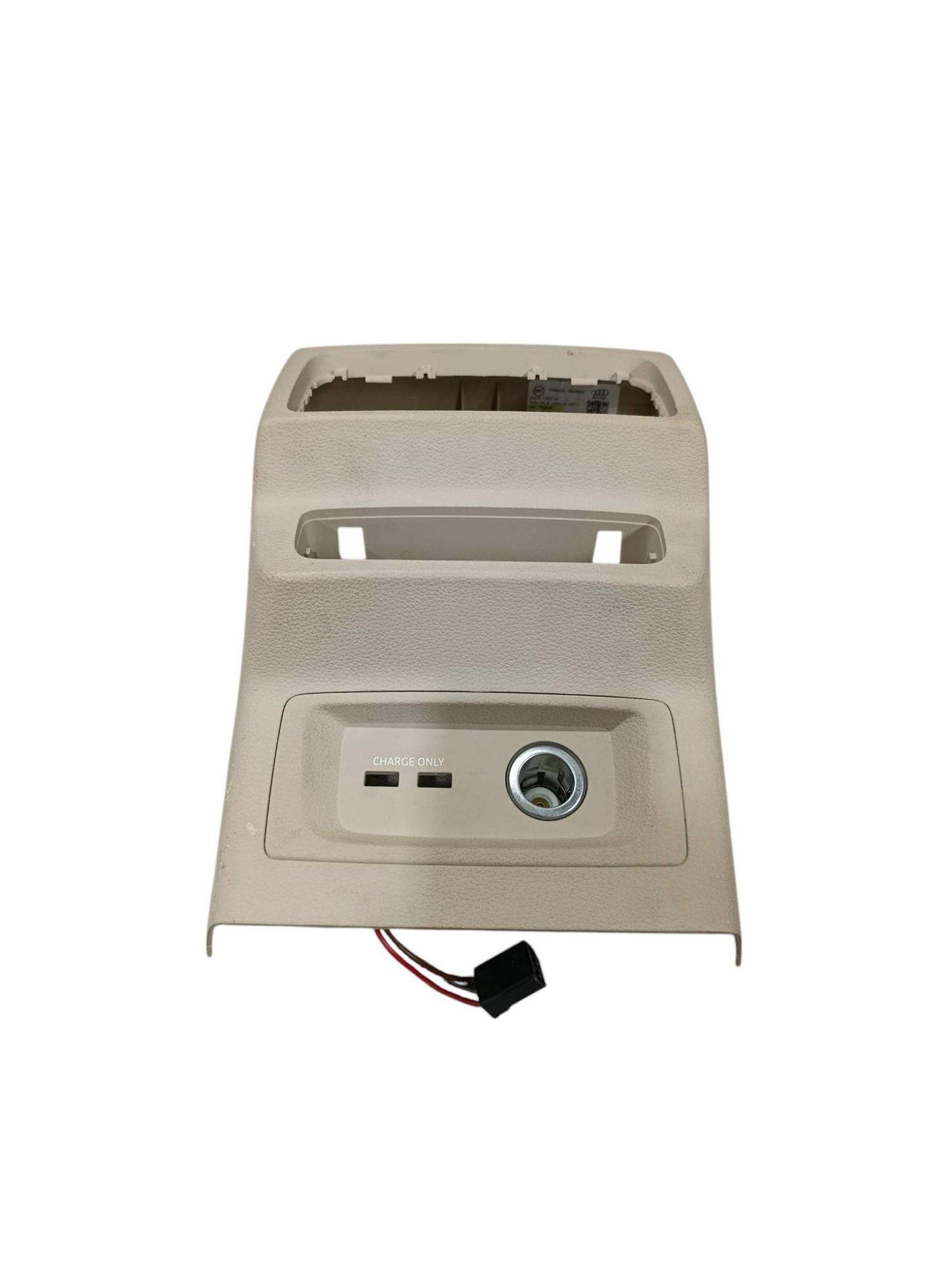 Audi Q5 SQ5 2020 с сзади средняя часть