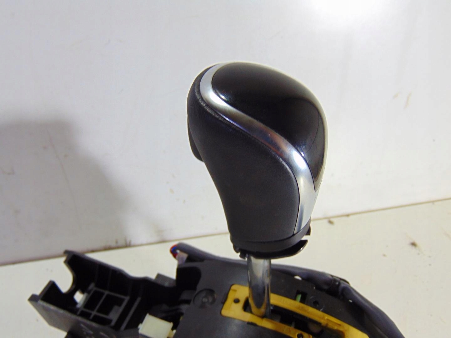 WYBIERAK ZMIANY BIEGÓW AUTOMAT QASHQAI II J11 1.2 Rodzaj skrzyni Automatyczna