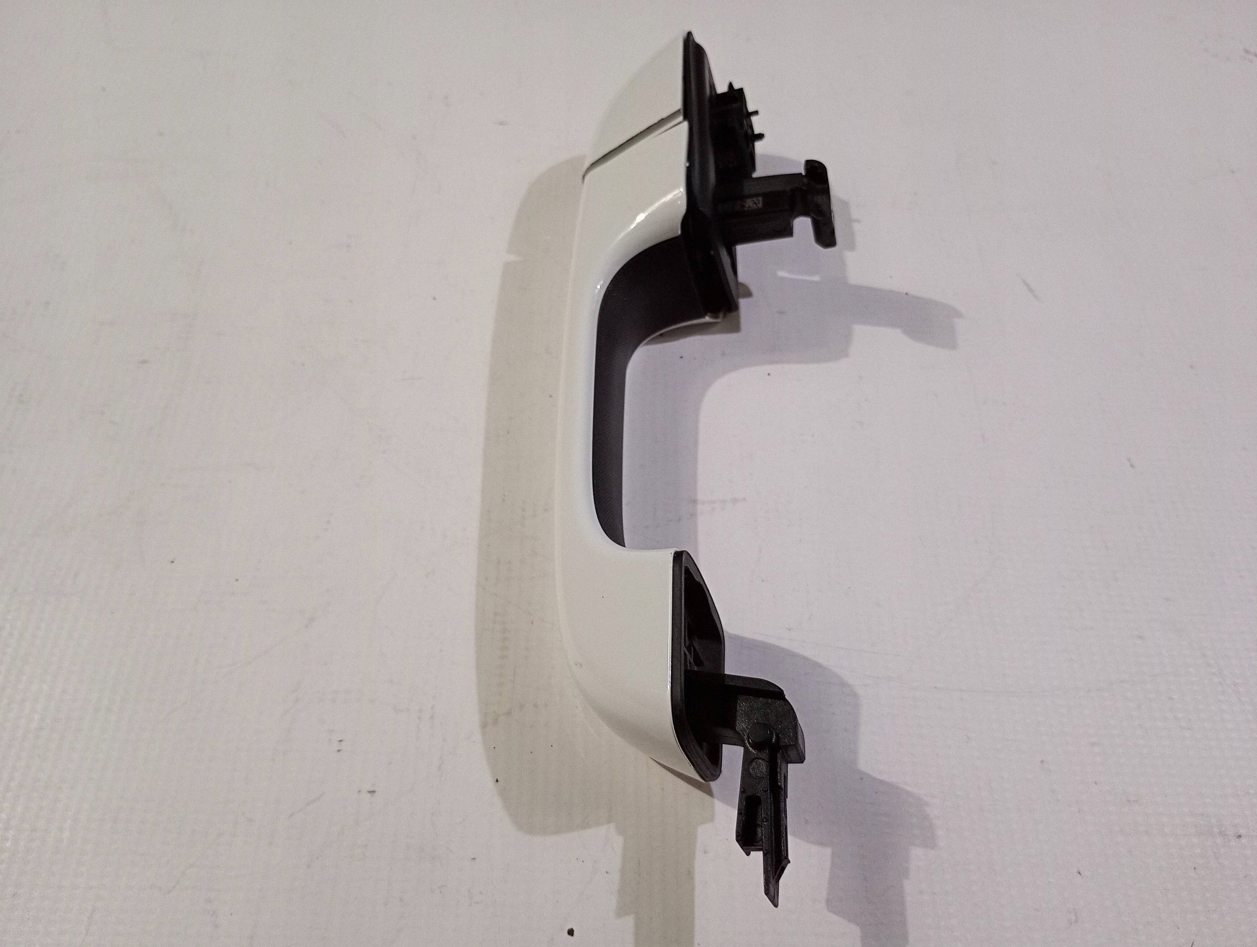 handle exterior door right front Dodge RAM 1500 2019