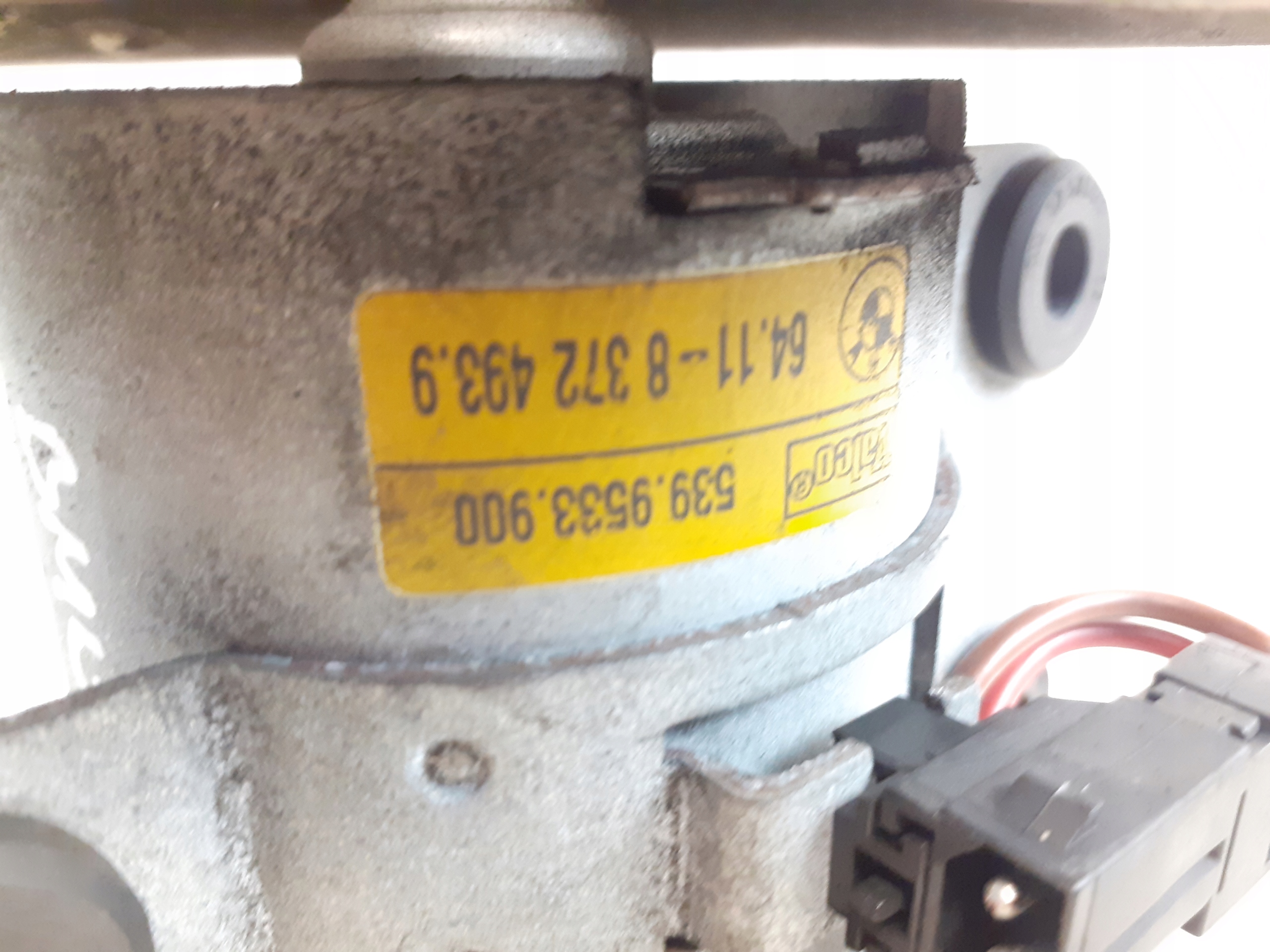 BMW E39 95-00 ventilátor topení 64,11-8372493,9