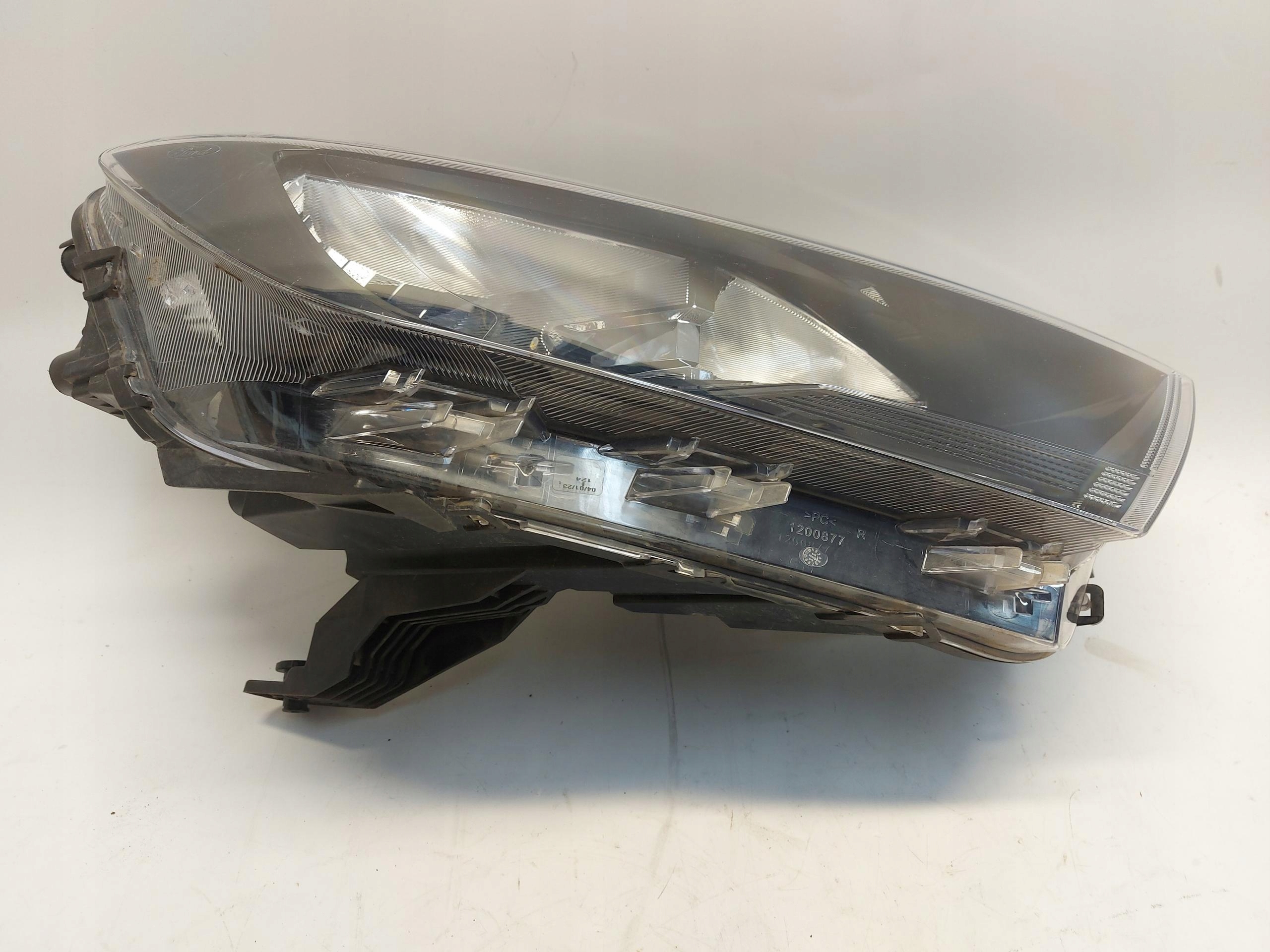 Ford Tourneo Connect III MK3 light right front RHD