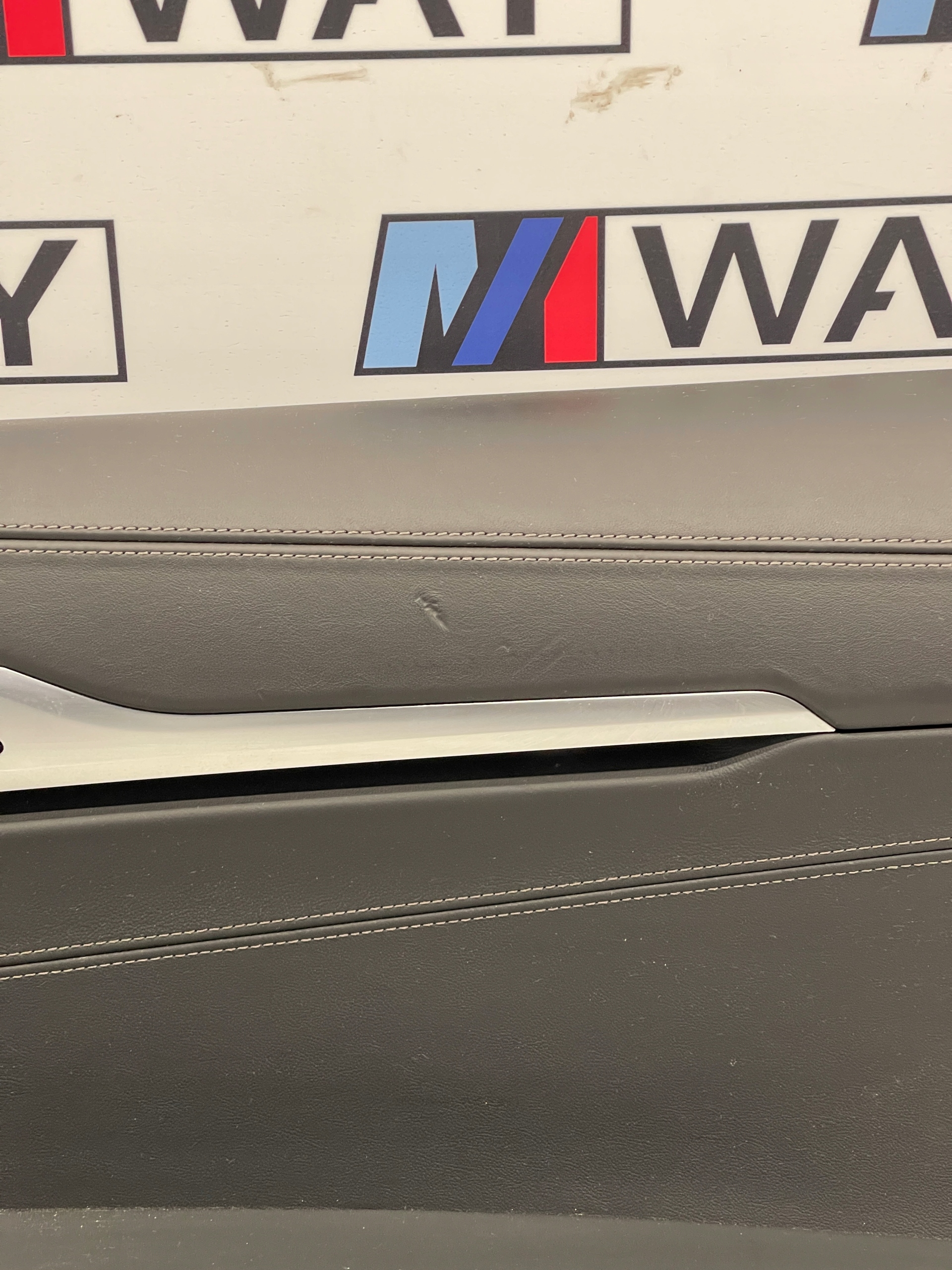 BMW 8 G15 side upholstery door right front leather DEKOR